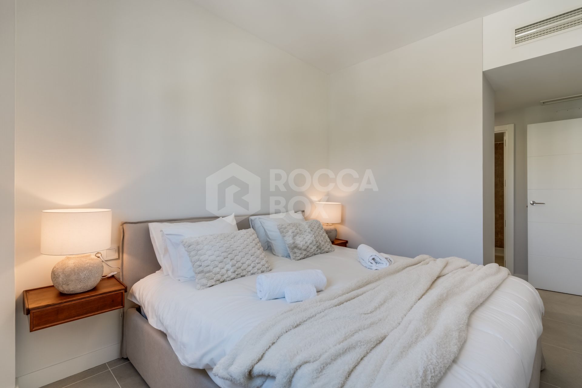 Modern 2-Bedroom Apartment in Aranya, Selwo – Estepona