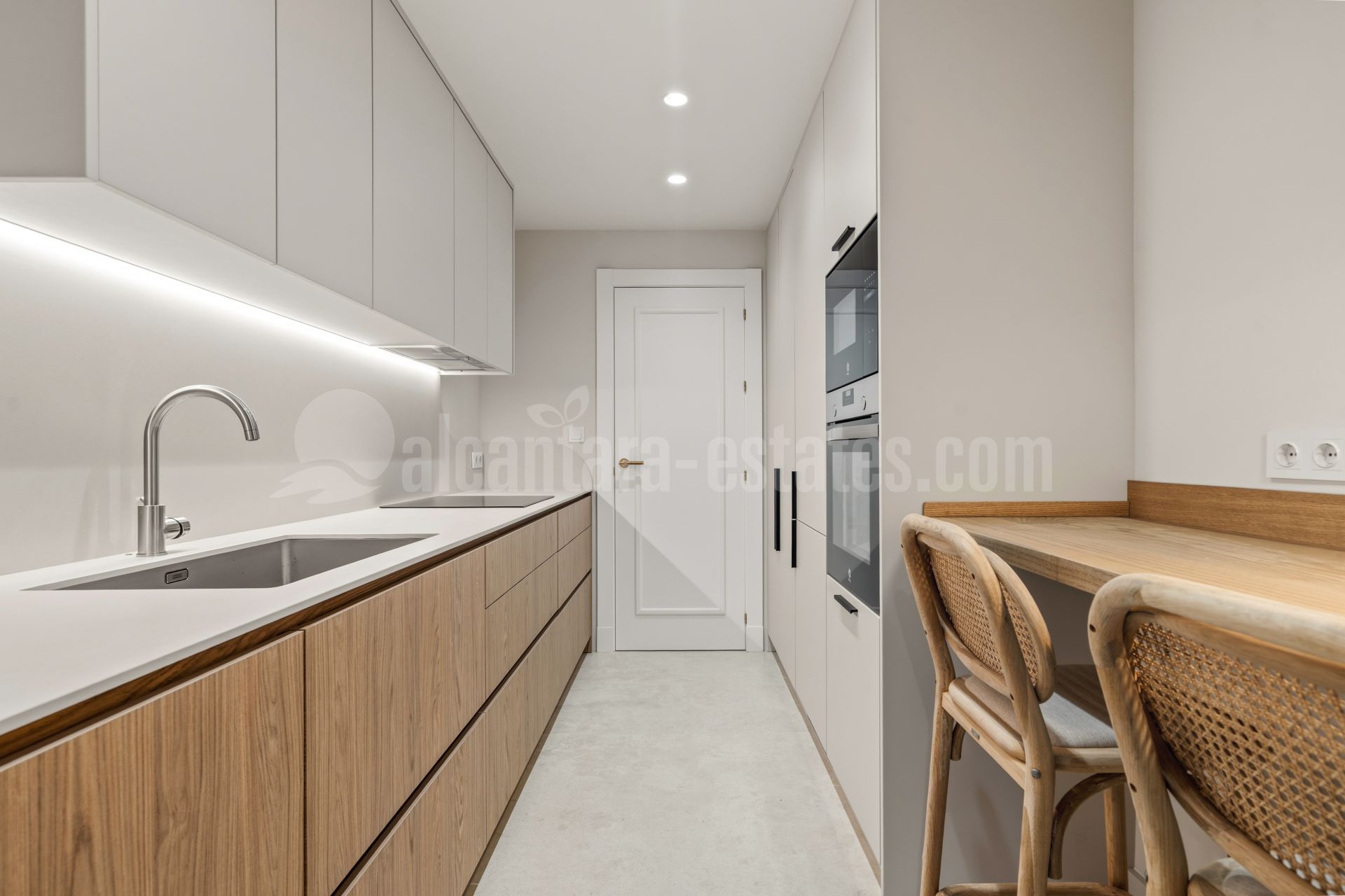 Ground Floor Apartment in Los Arqueros, Benahavis