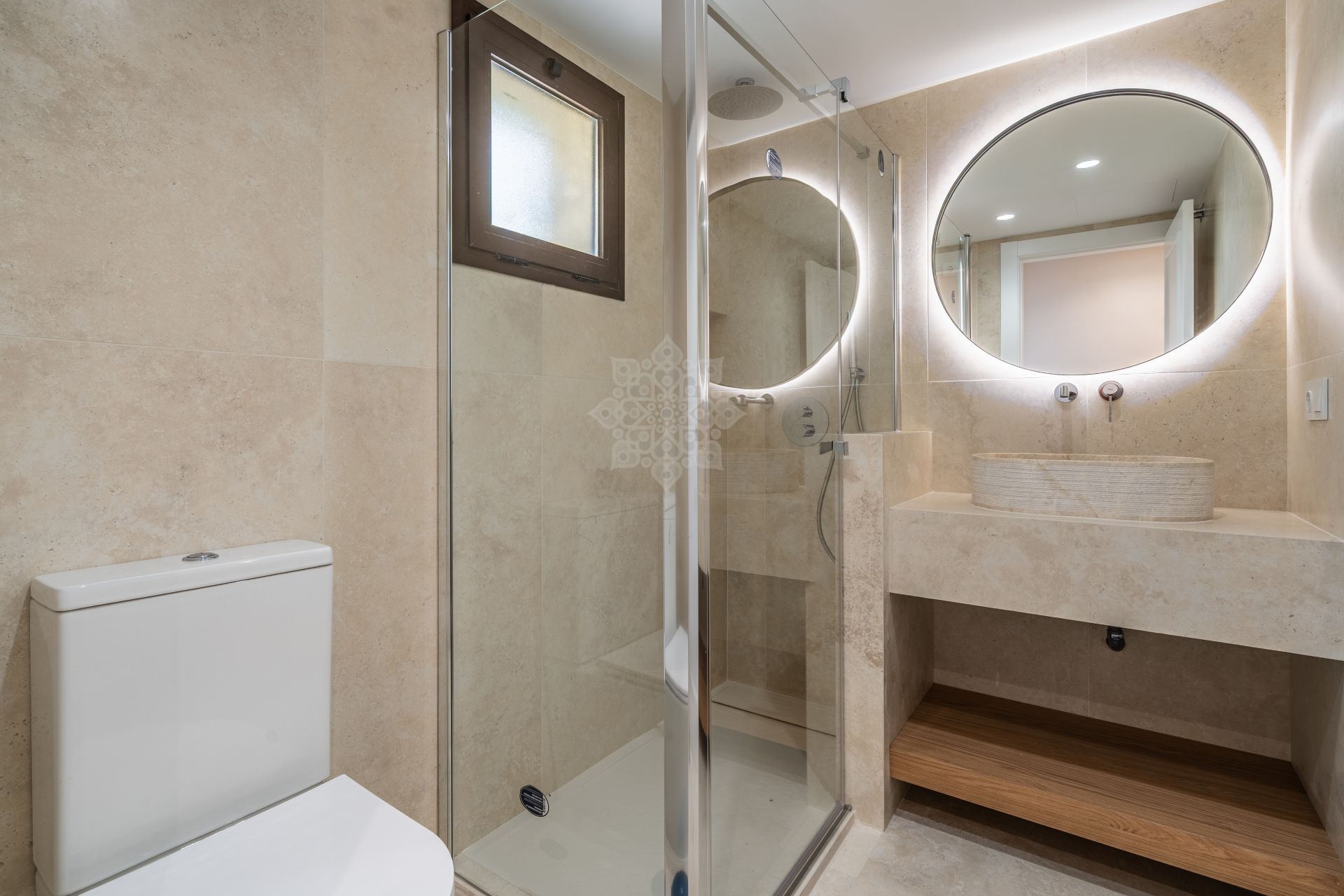 Ground Floor Apartment in Los Arqueros, Benahavis