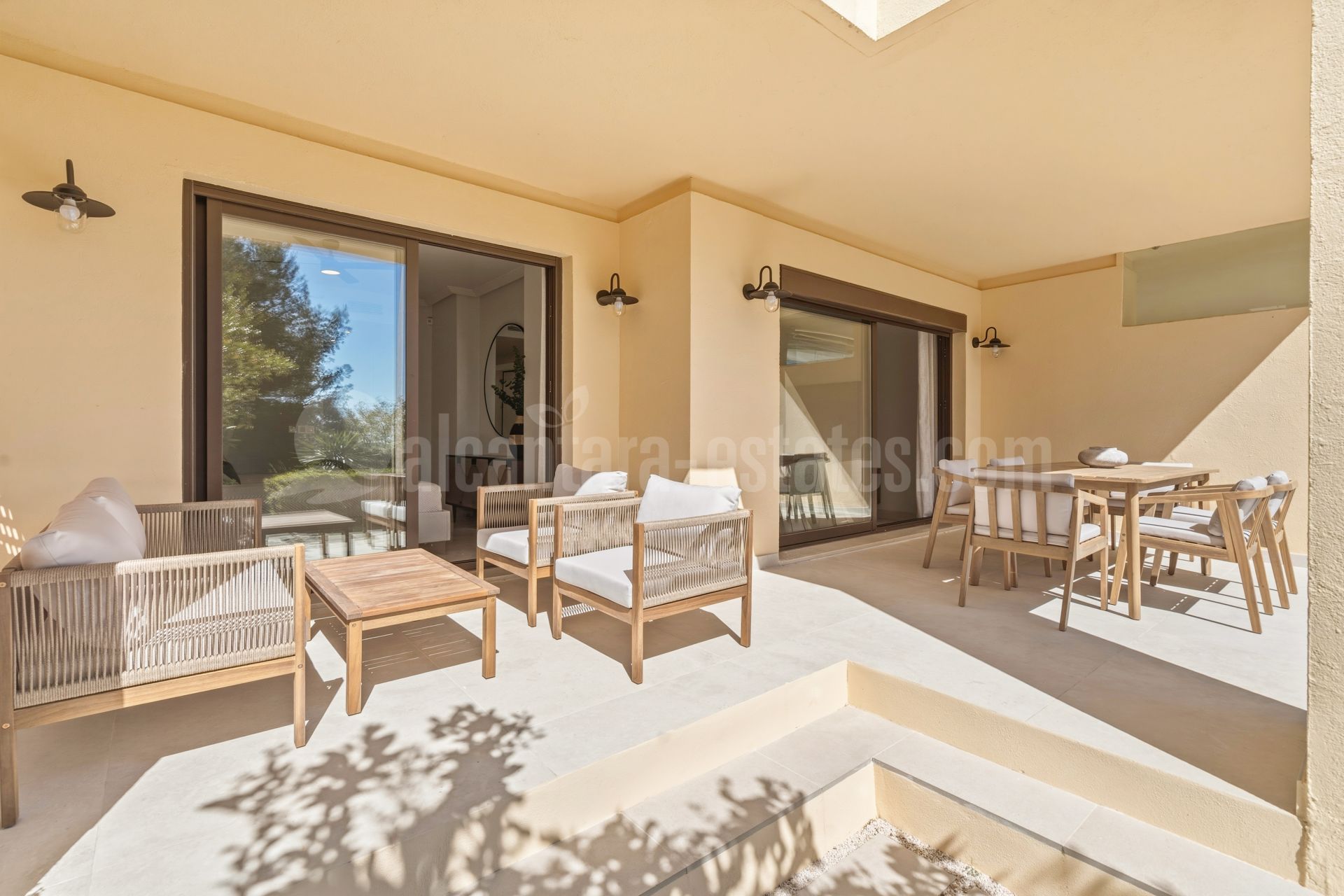 Ground Floor Apartment in Los Arqueros, Benahavis