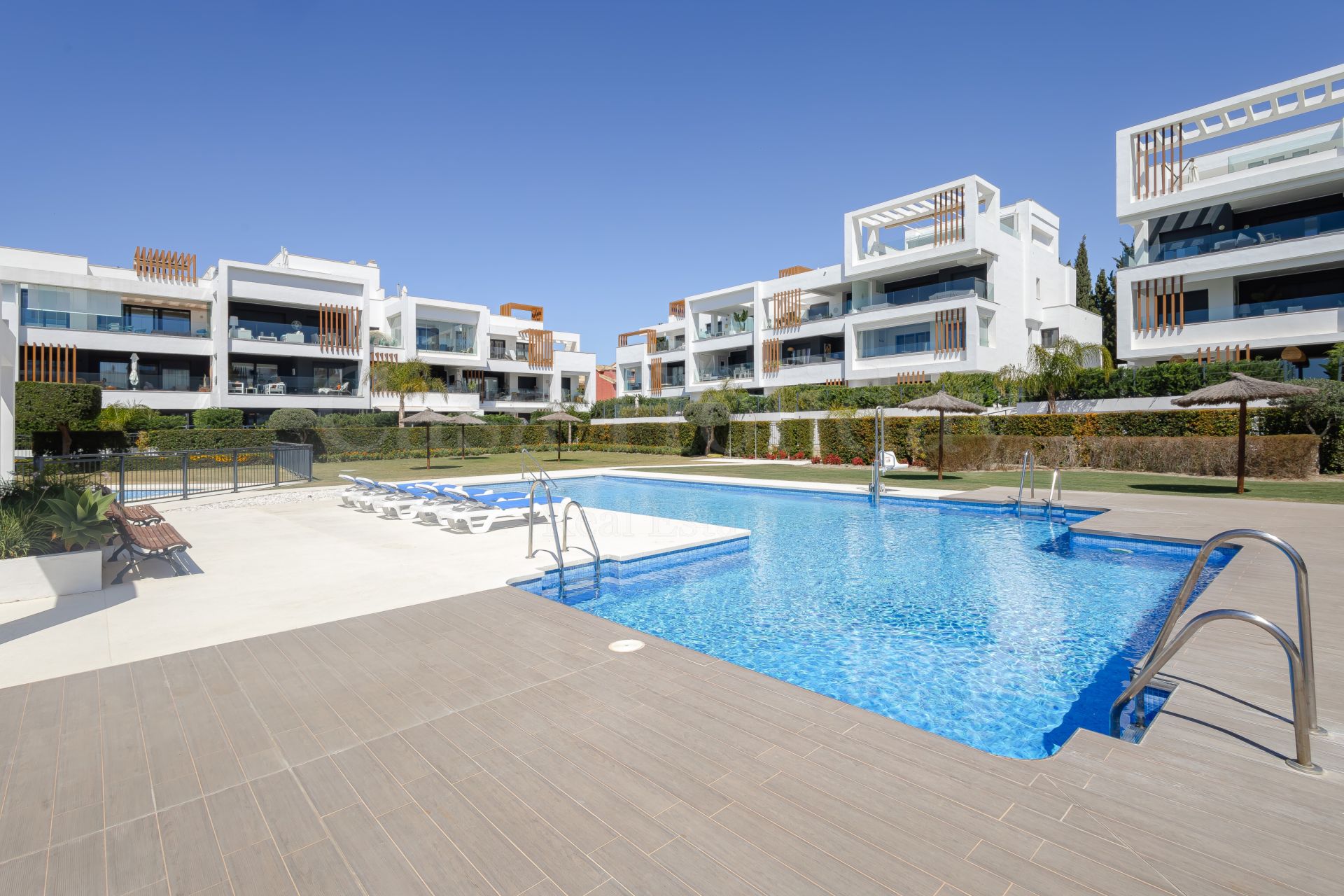 Apartamento en Los Miradores del Sol, Estepona