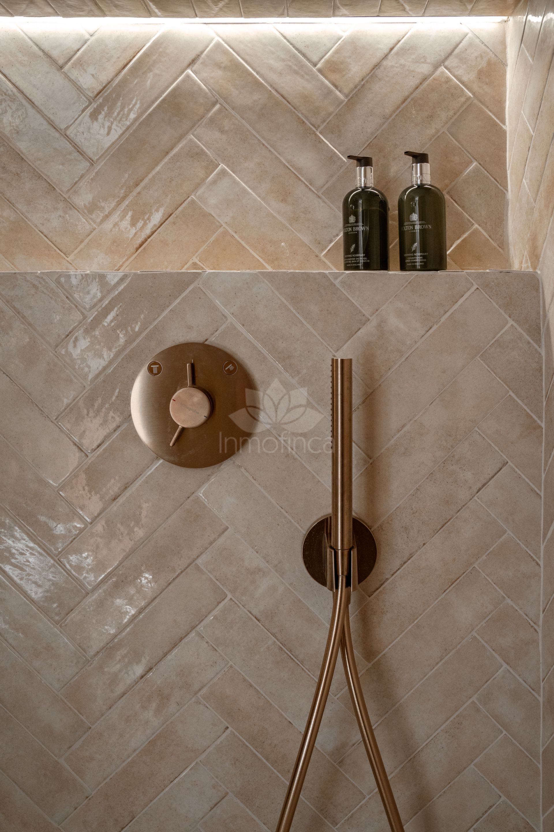 Duplex Penthouse in Altos de La Quinta, Benahavis