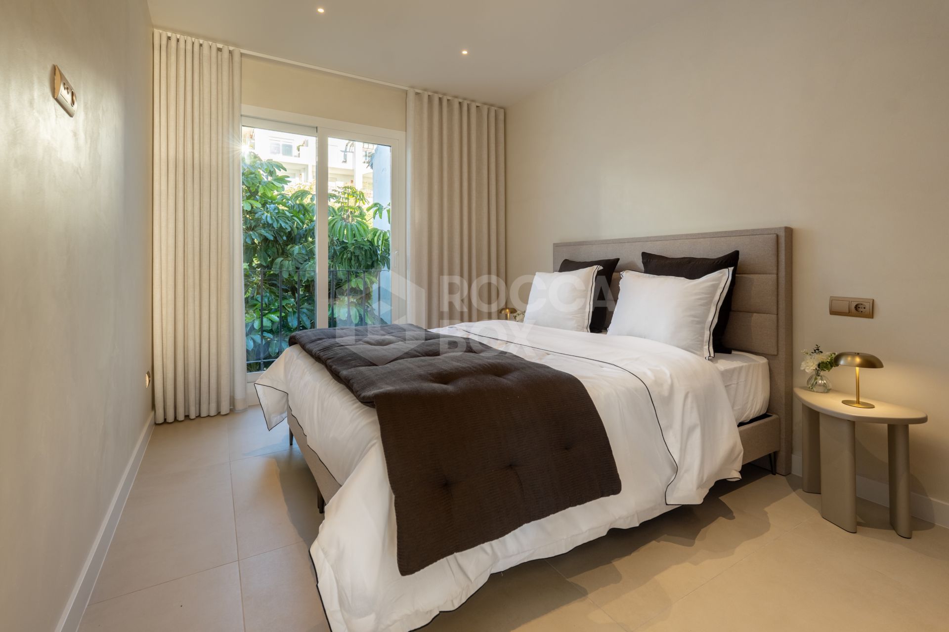 Stunning Duplex Penthouse with Panoramic Sea Views and private plunge pool in La Quinta