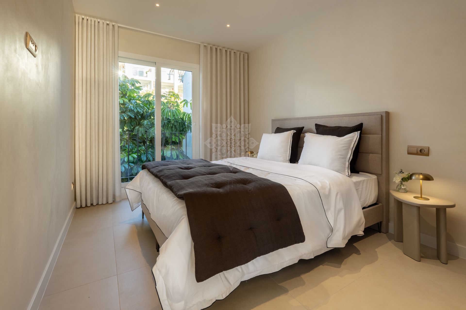 Duplex Penthouse in Altos de La Quinta, Benahavis