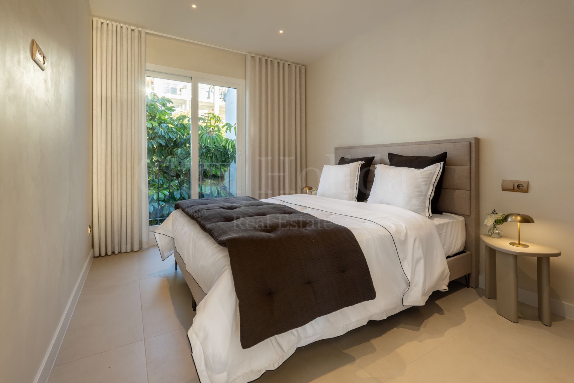 Atico Duplex en Altos de La Quinta, Benahavis