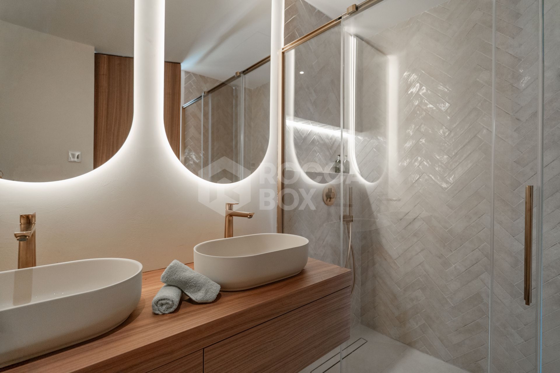 Stunning Duplex Penthouse with Panoramic Sea Views and private plunge pool in La Quinta