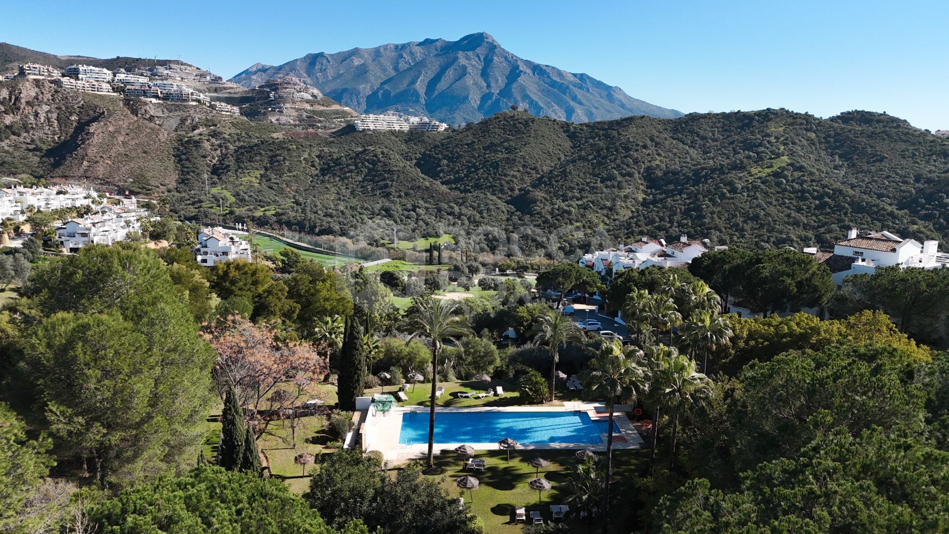 Stunning Duplex Penthouse with Panoramic Sea Views and private plunge pool in La Quinta