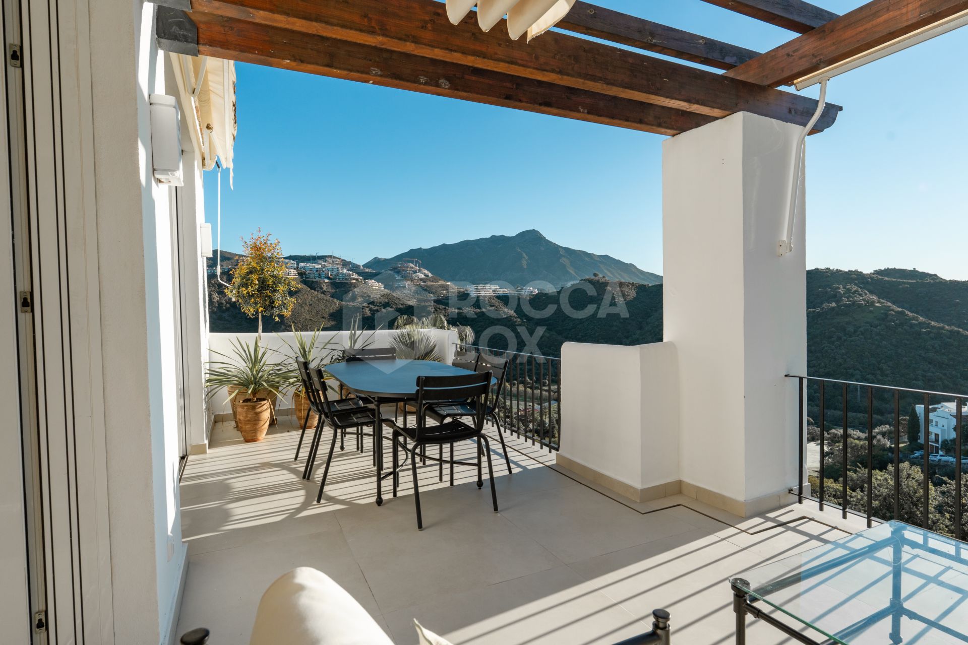 Stunning Duplex Penthouse with Panoramic Sea Views and private plunge pool in La Quinta
