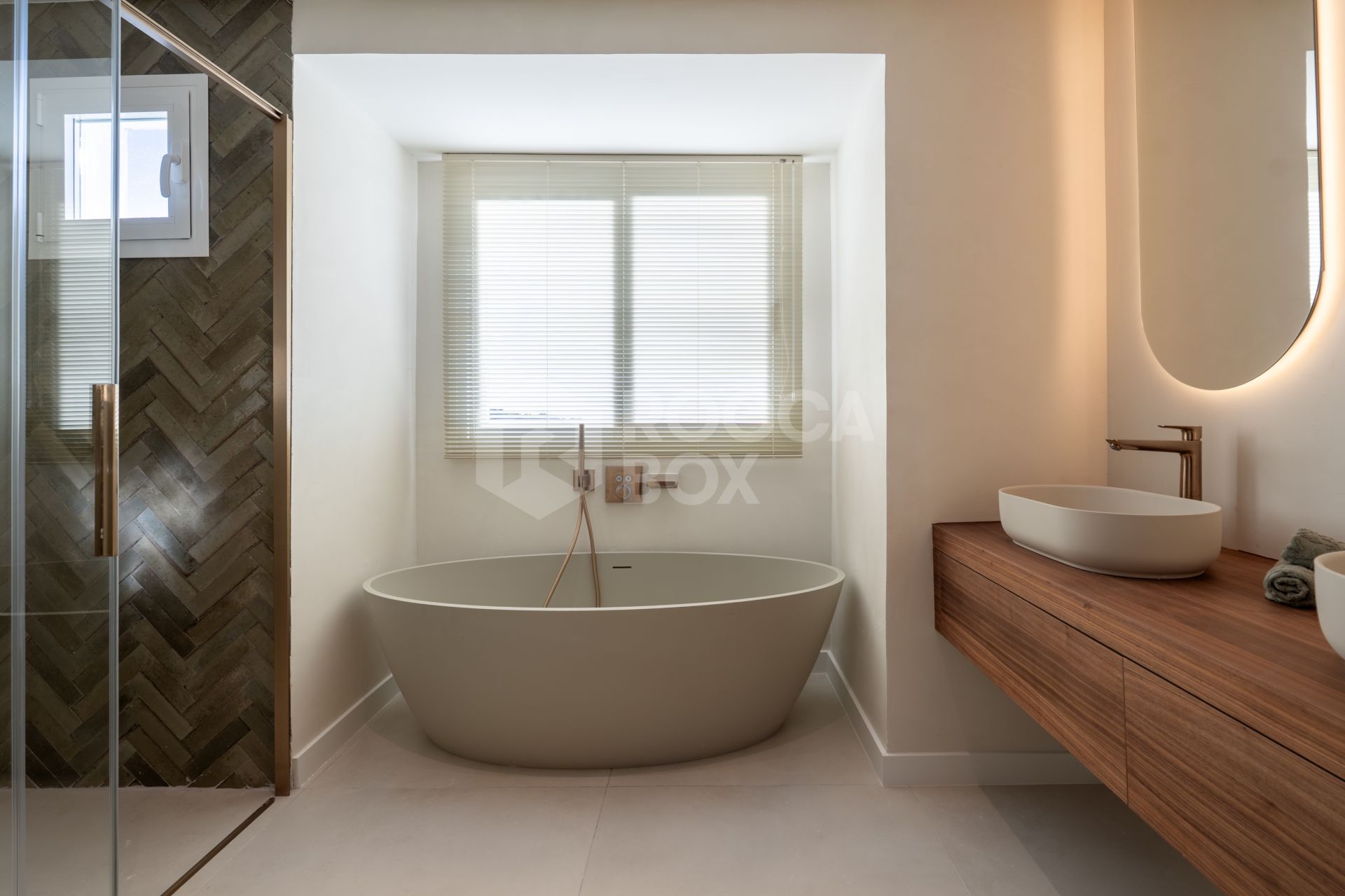 Stunning Duplex Penthouse with Panoramic Sea Views and private plunge pool in La Quinta