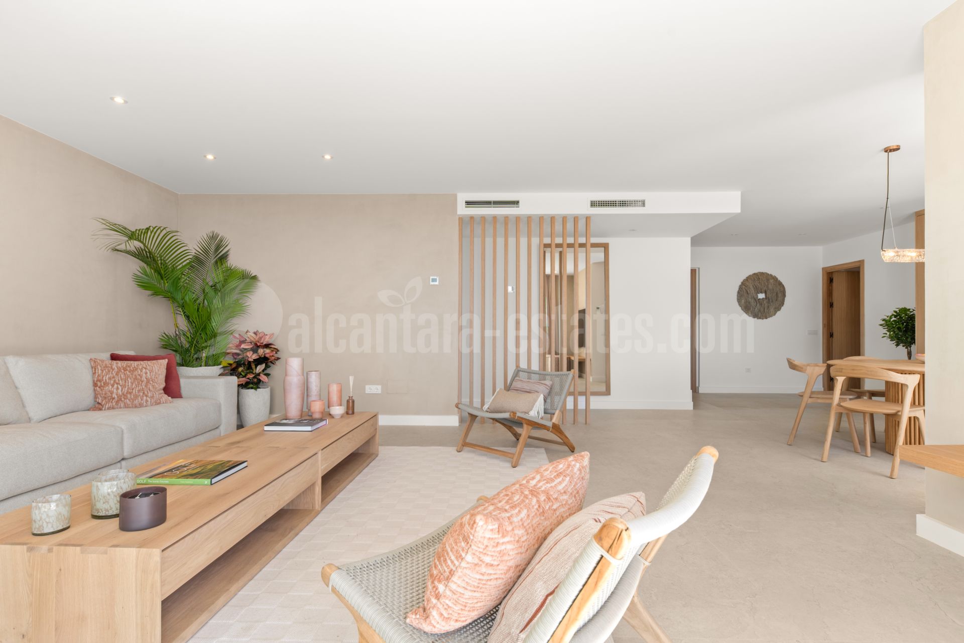 Semi Detached House in Altos del Paraiso, Benahavis