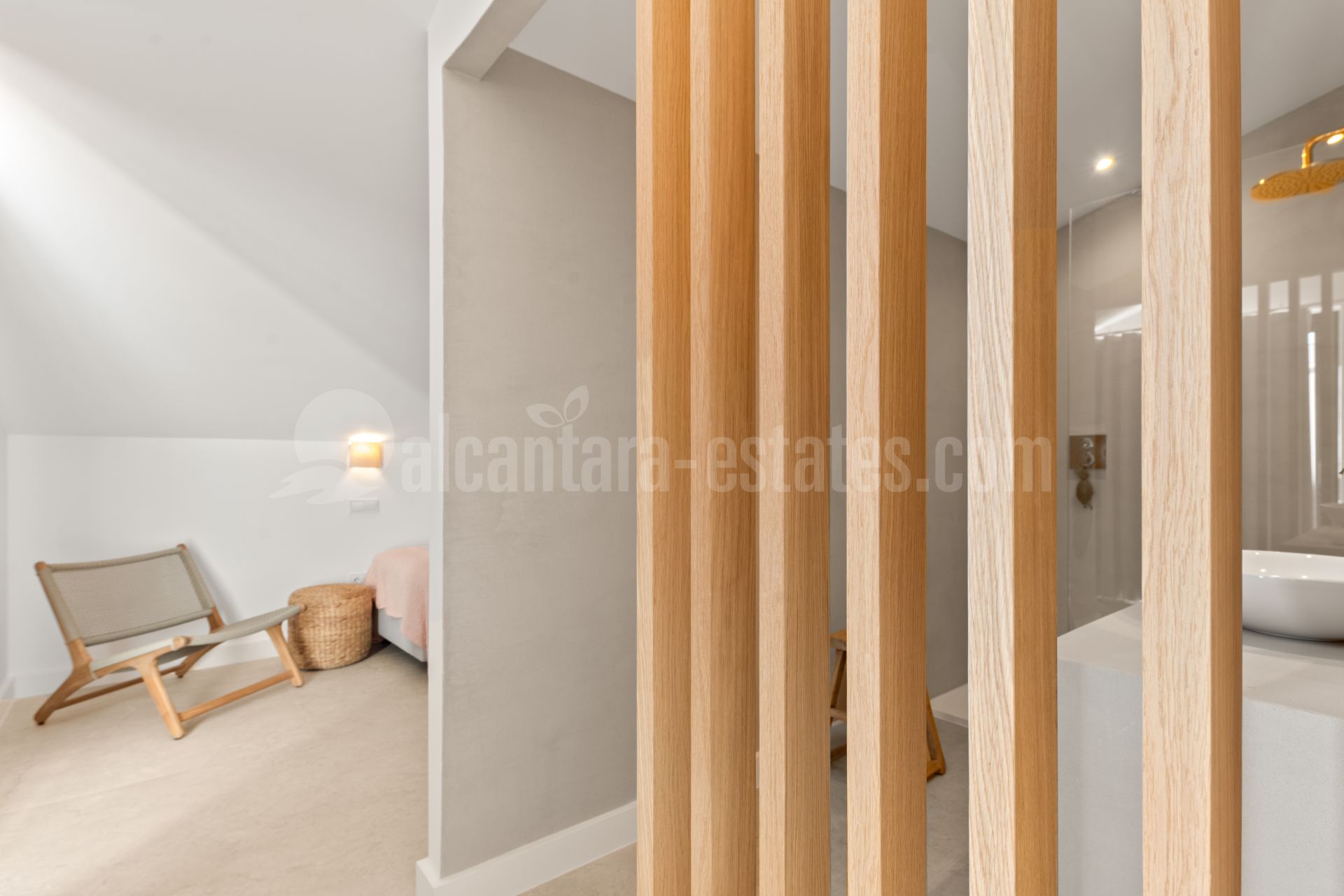 Semi Detached House in Altos del Paraiso, Benahavis