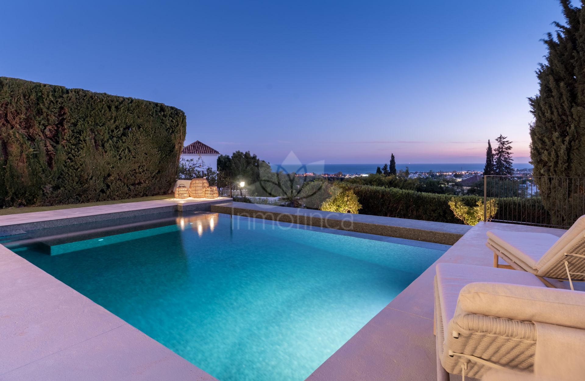 Semi Detached House in Altos del Paraiso, Benahavis