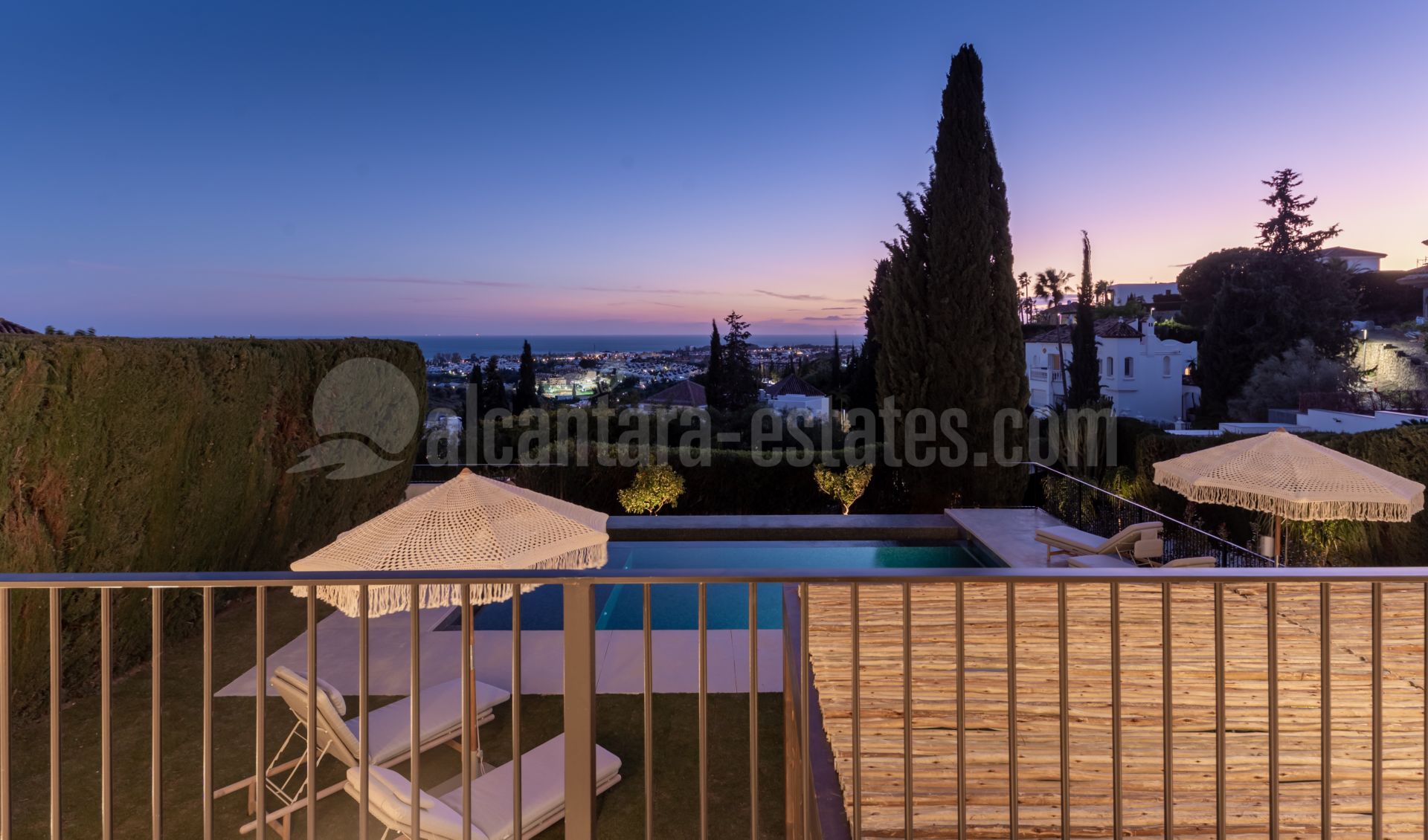 Semi Detached House in Altos del Paraiso, Benahavis