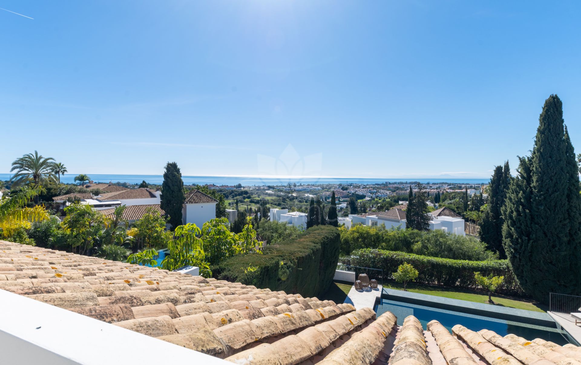 Semi Detached House in Altos del Paraiso, Benahavis