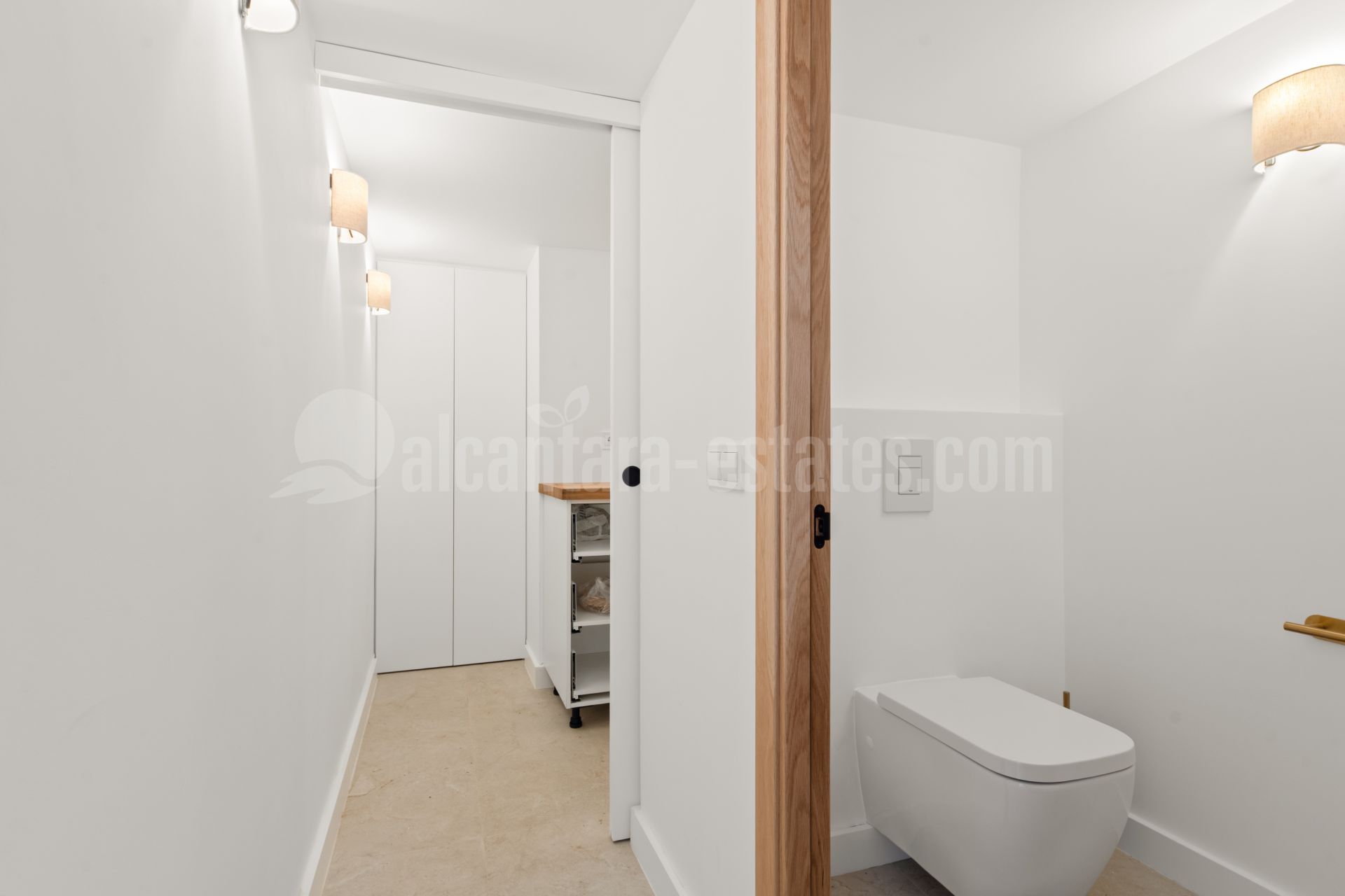 Semi Detached House in Altos del Paraiso, Benahavis