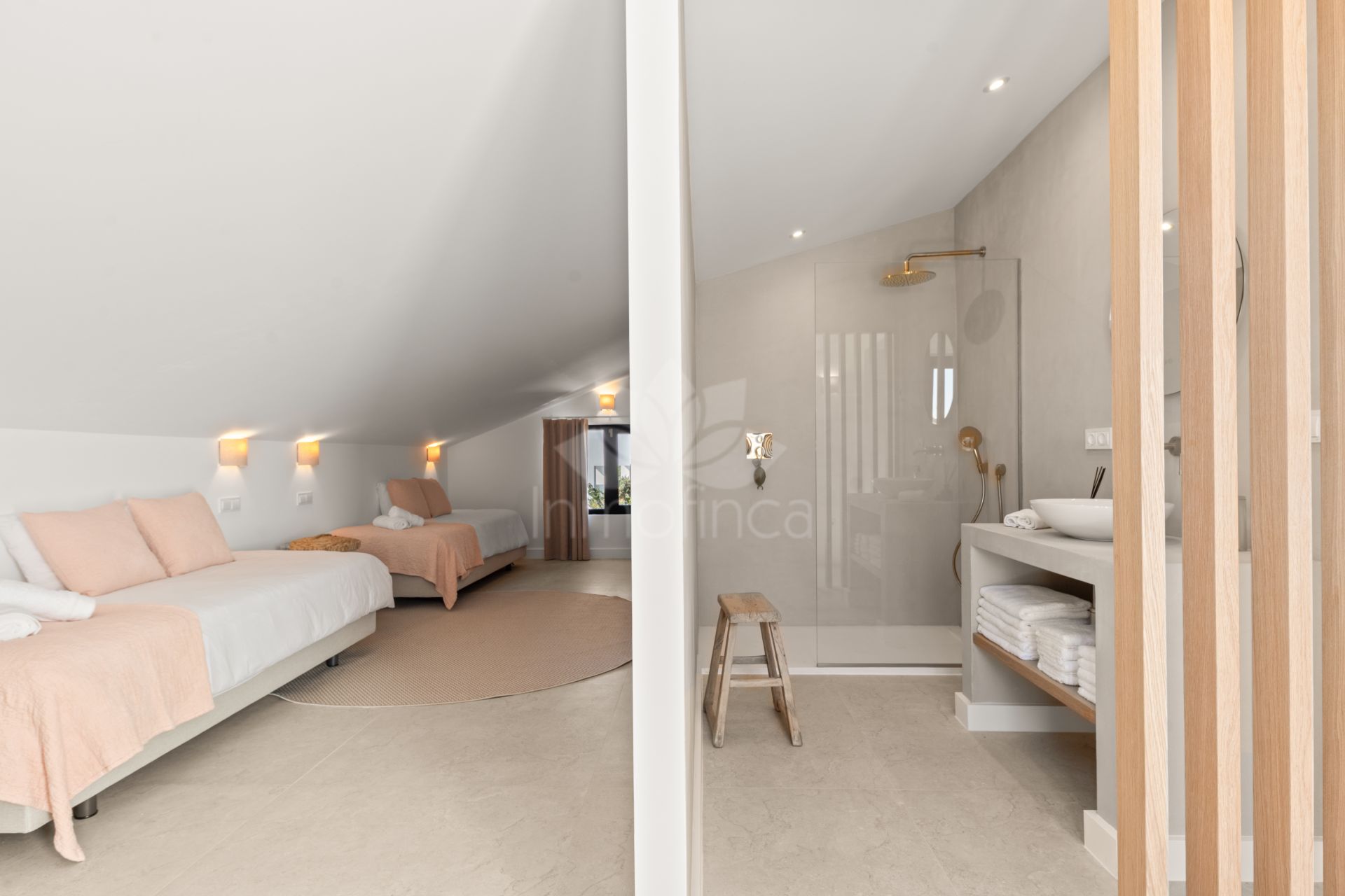 Semi Detached House in Altos del Paraiso, Benahavis