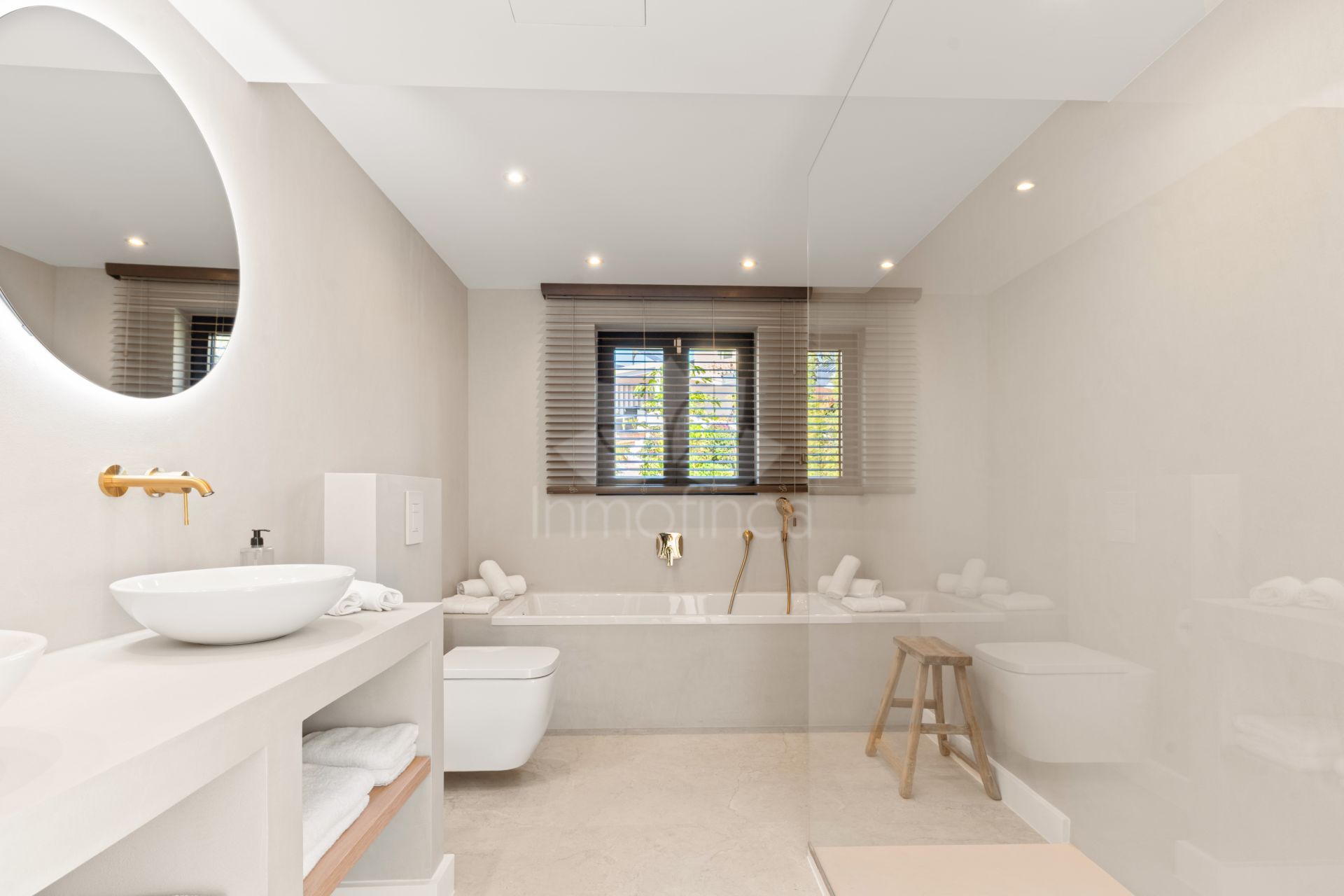 Semi Detached House in Altos del Paraiso, Benahavis