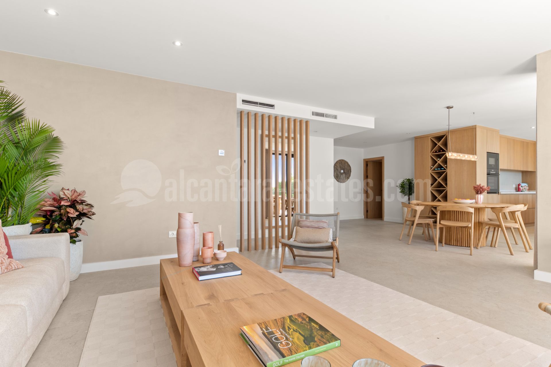 Semi Detached House in Altos del Paraiso, Benahavis