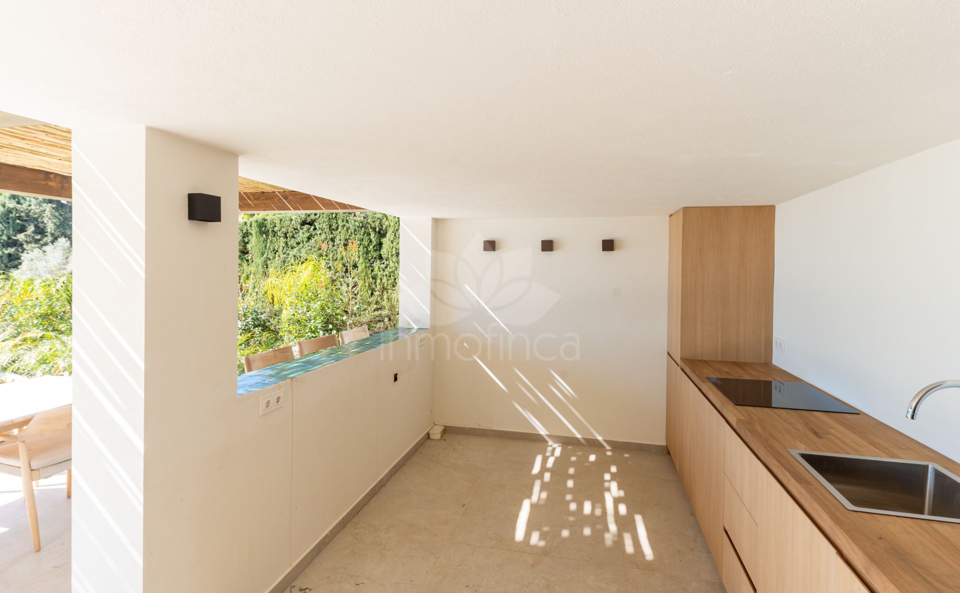 Semi Detached House in Altos del Paraiso, Benahavis