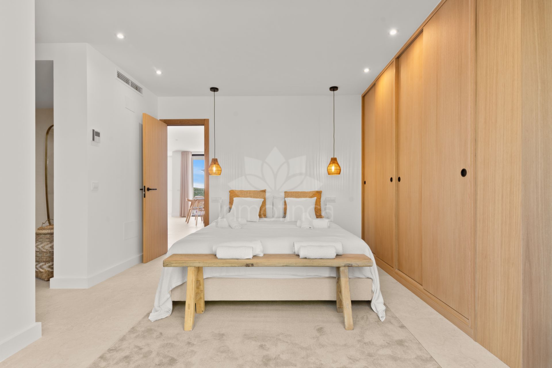 Semi Detached House in Altos del Paraiso, Benahavis