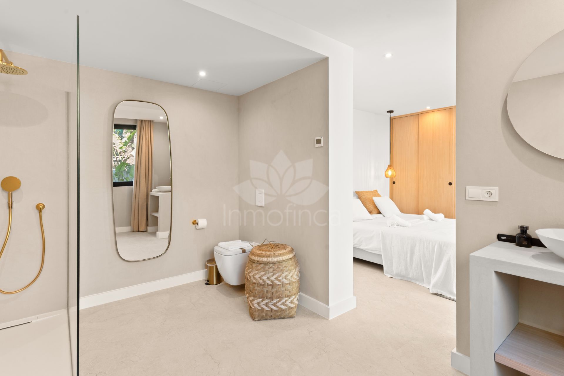 Semi Detached House in Altos del Paraiso, Benahavis