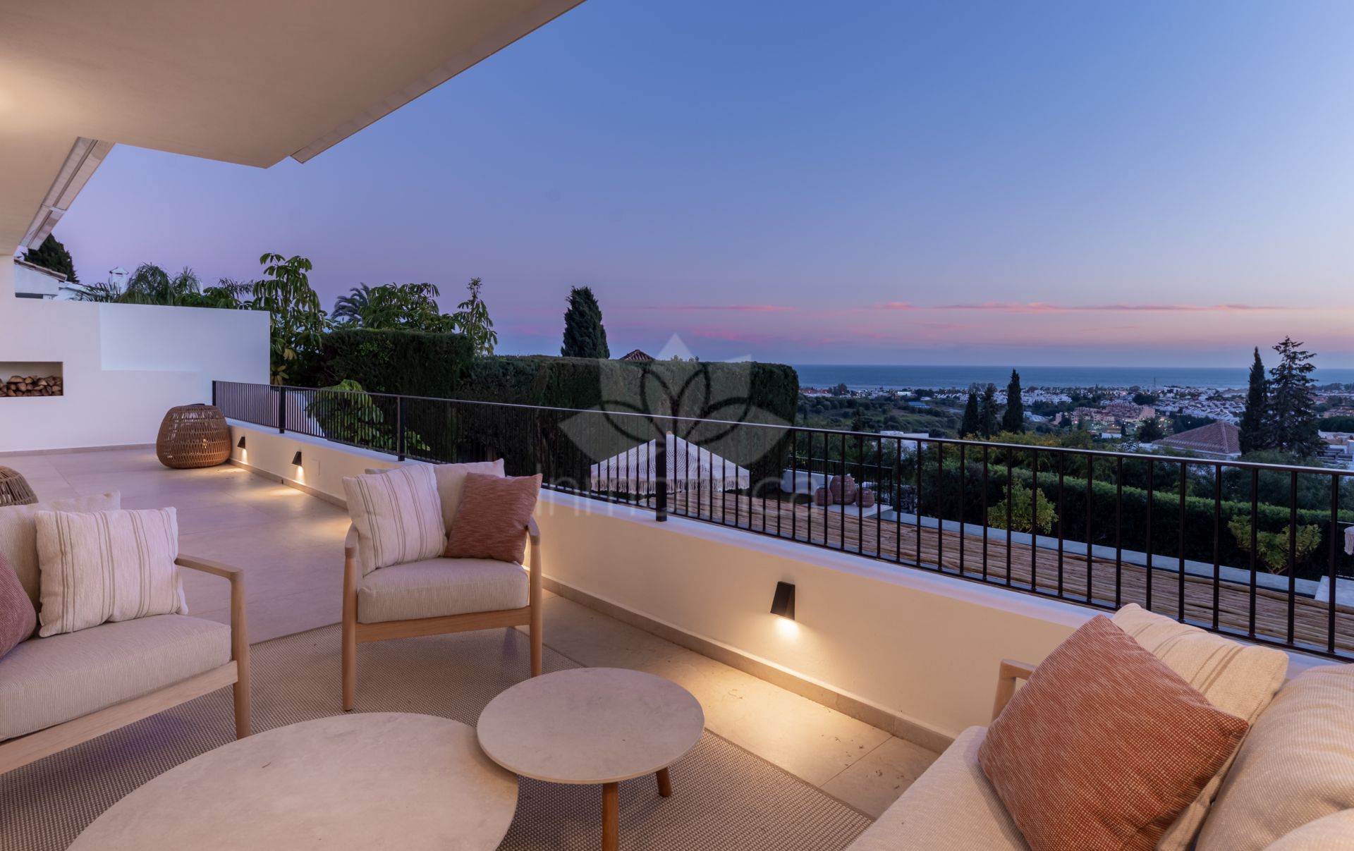 Semi Detached House in Altos del Paraiso, Benahavis