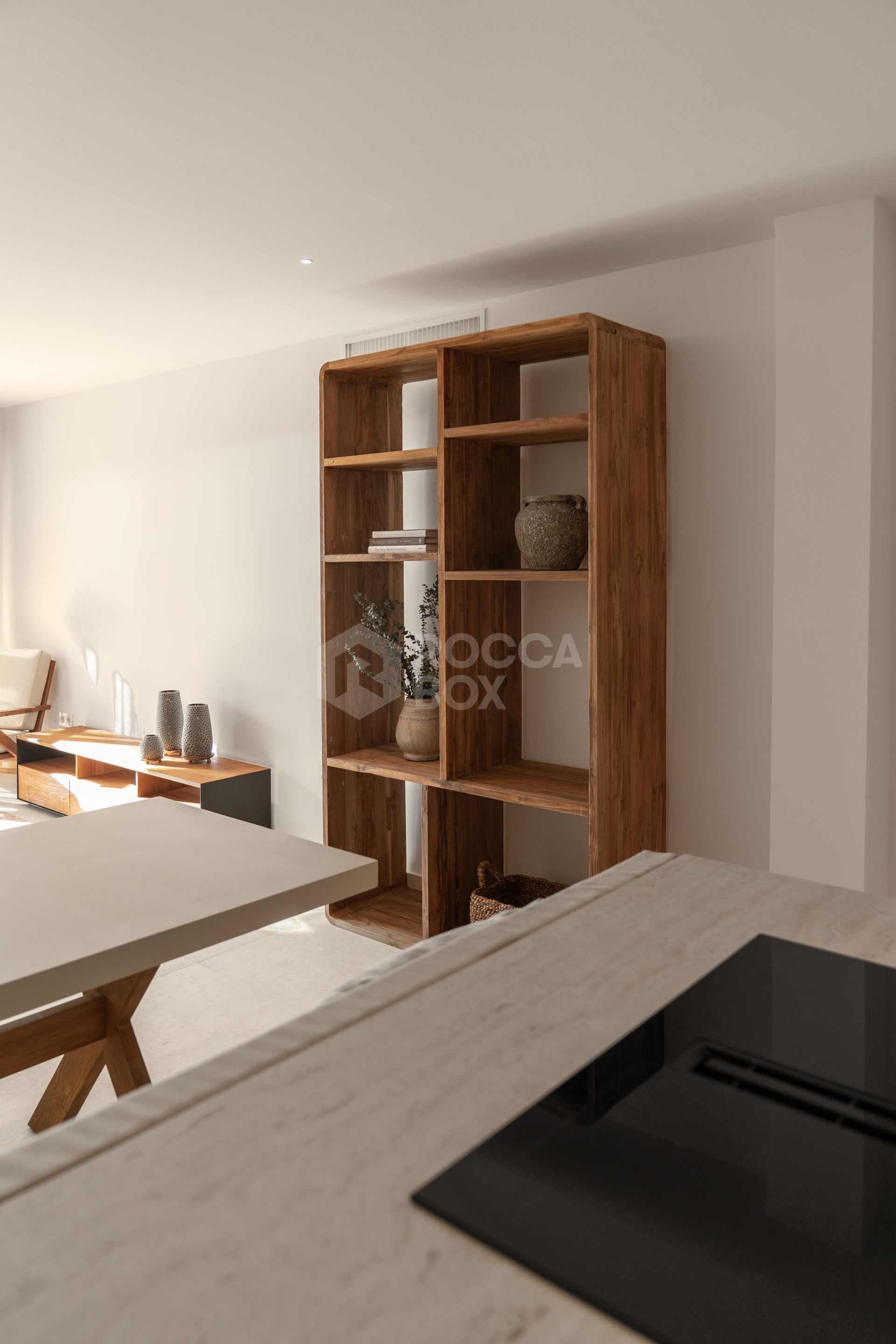 Renovated 3 Bedroom Apartment with sea & mountain views in Nueva Andalucía