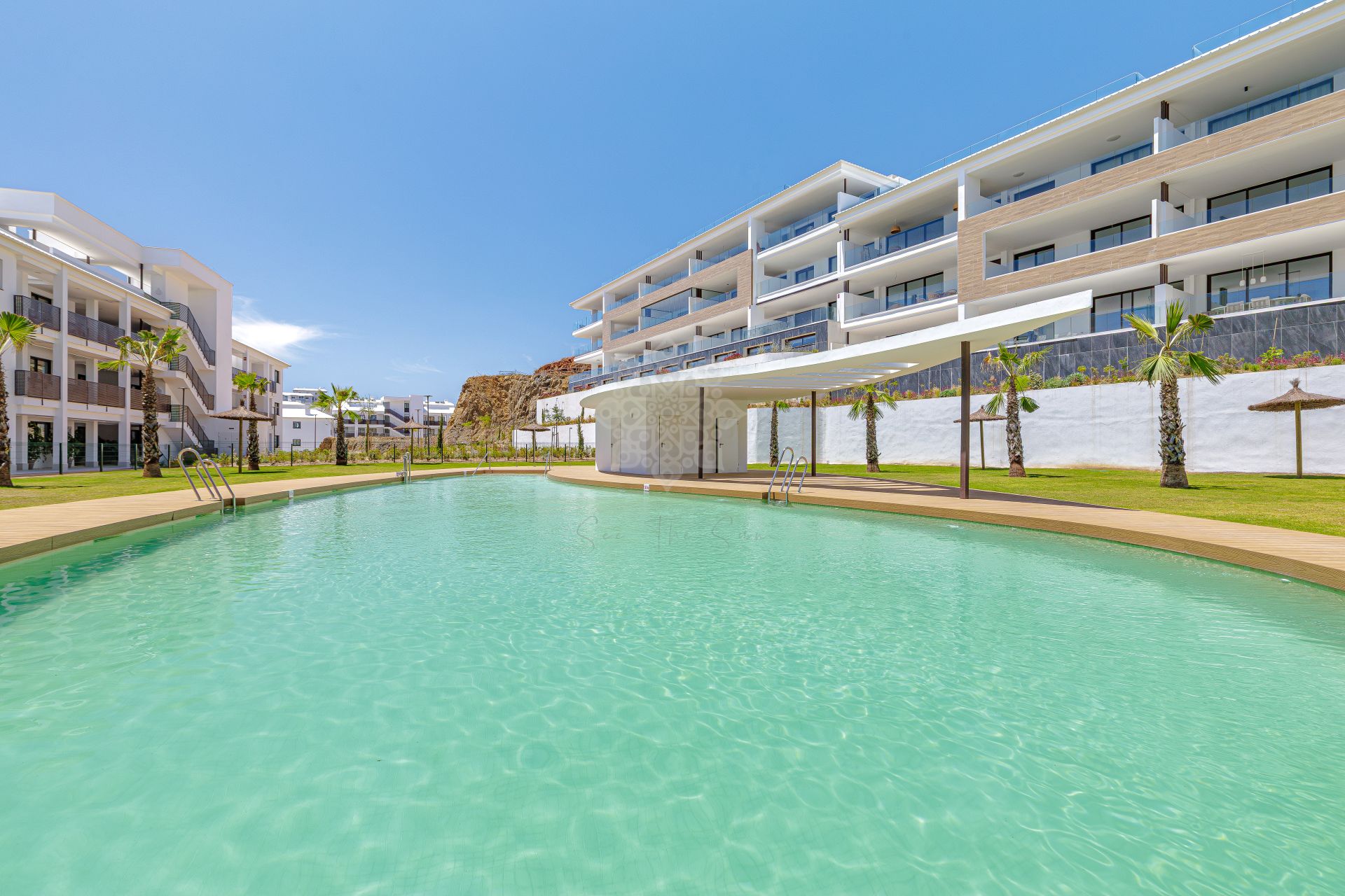 Apartment in El Higueron, Fuengirola