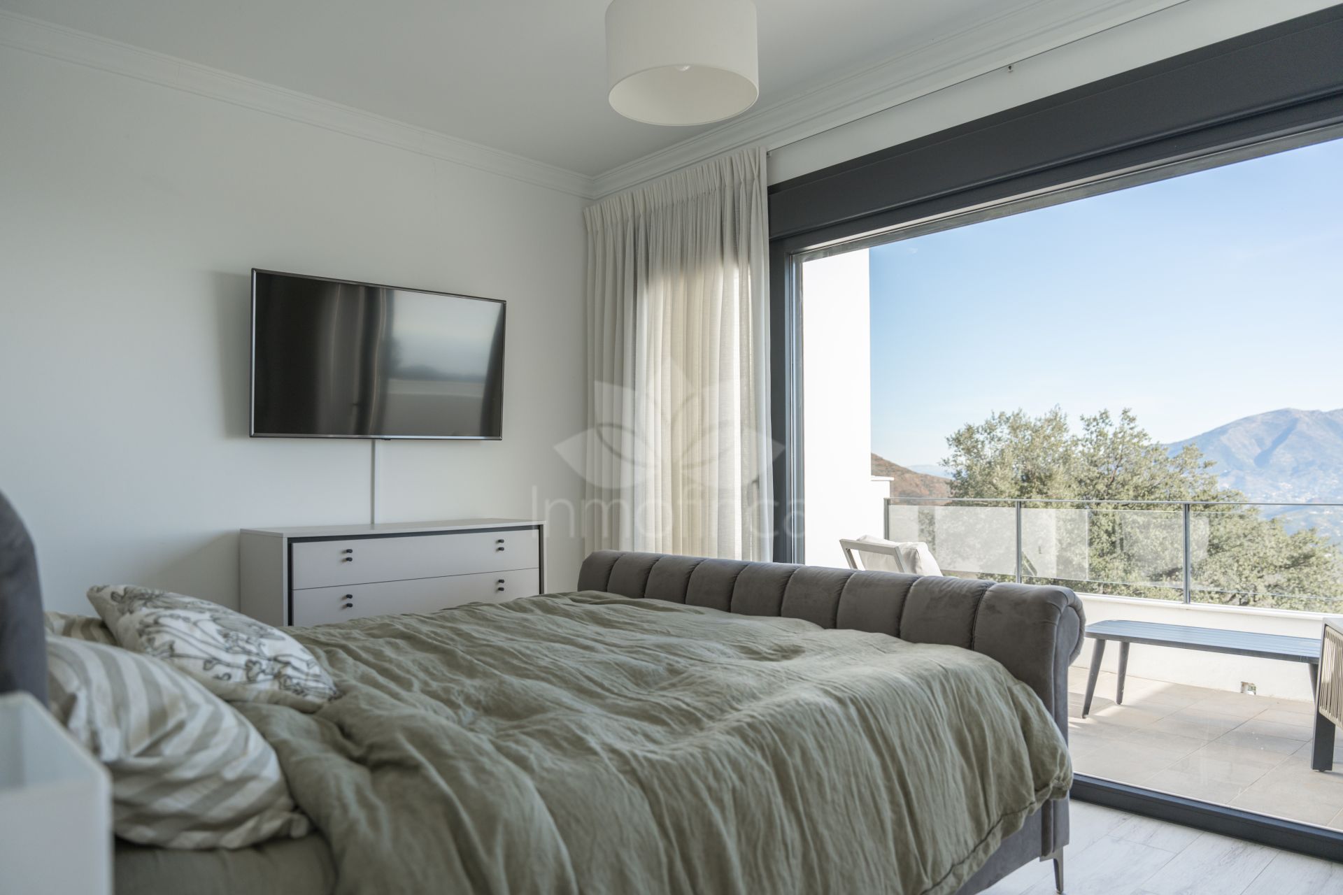 Town House in La Mairena, Marbella