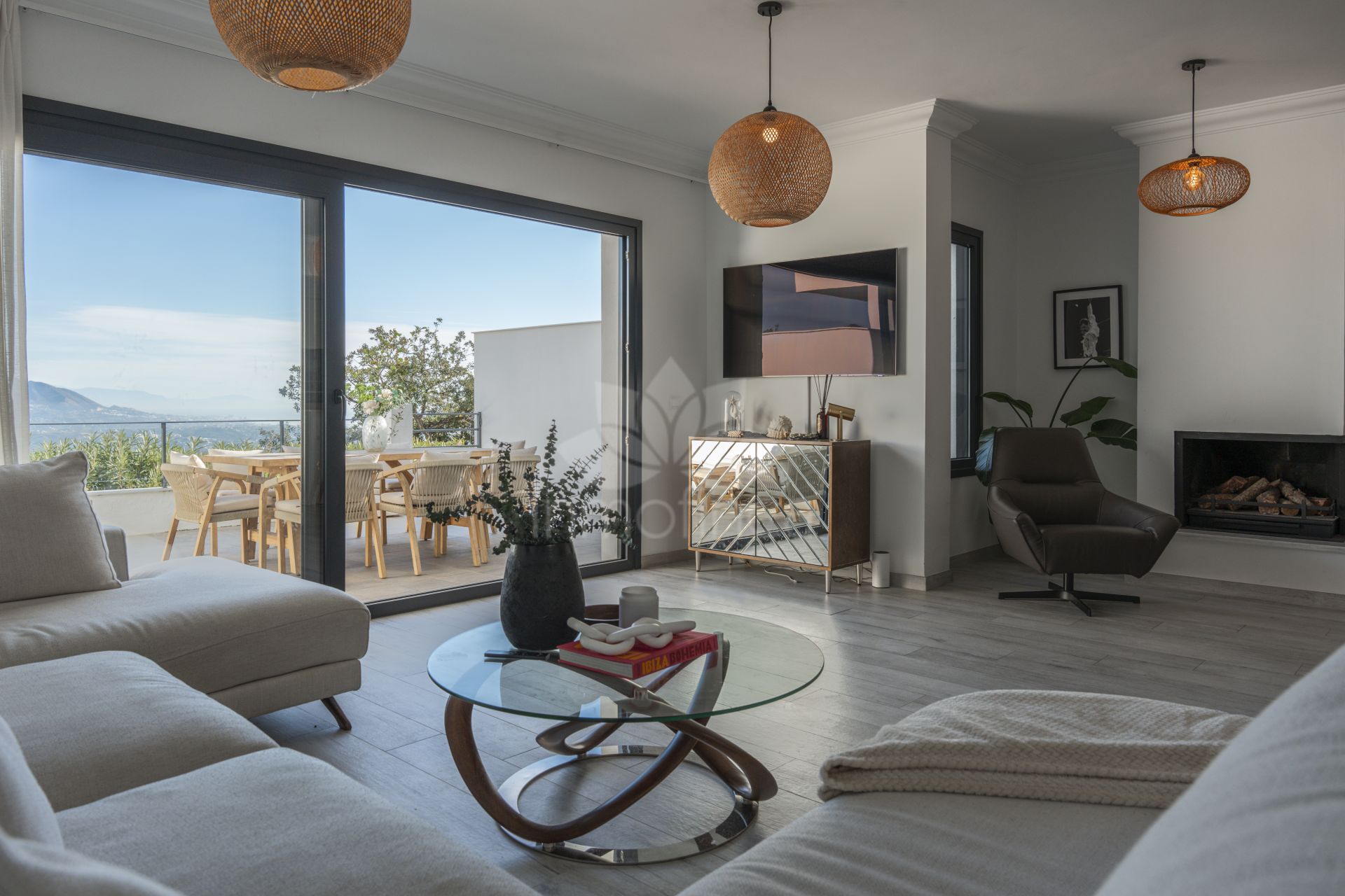 Town House in La Mairena, Marbella