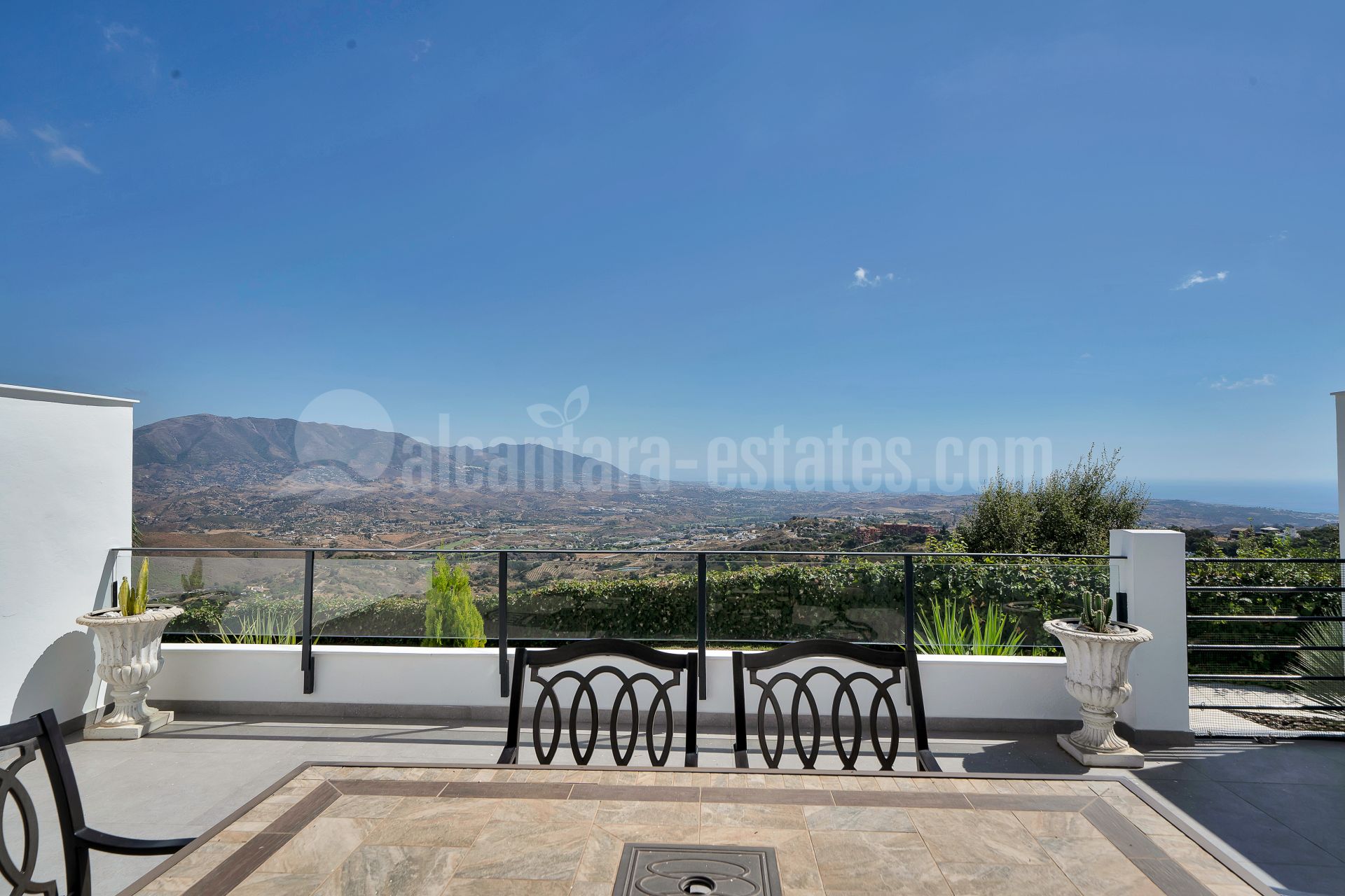 Semi Detached House in La Mairena, Marbella