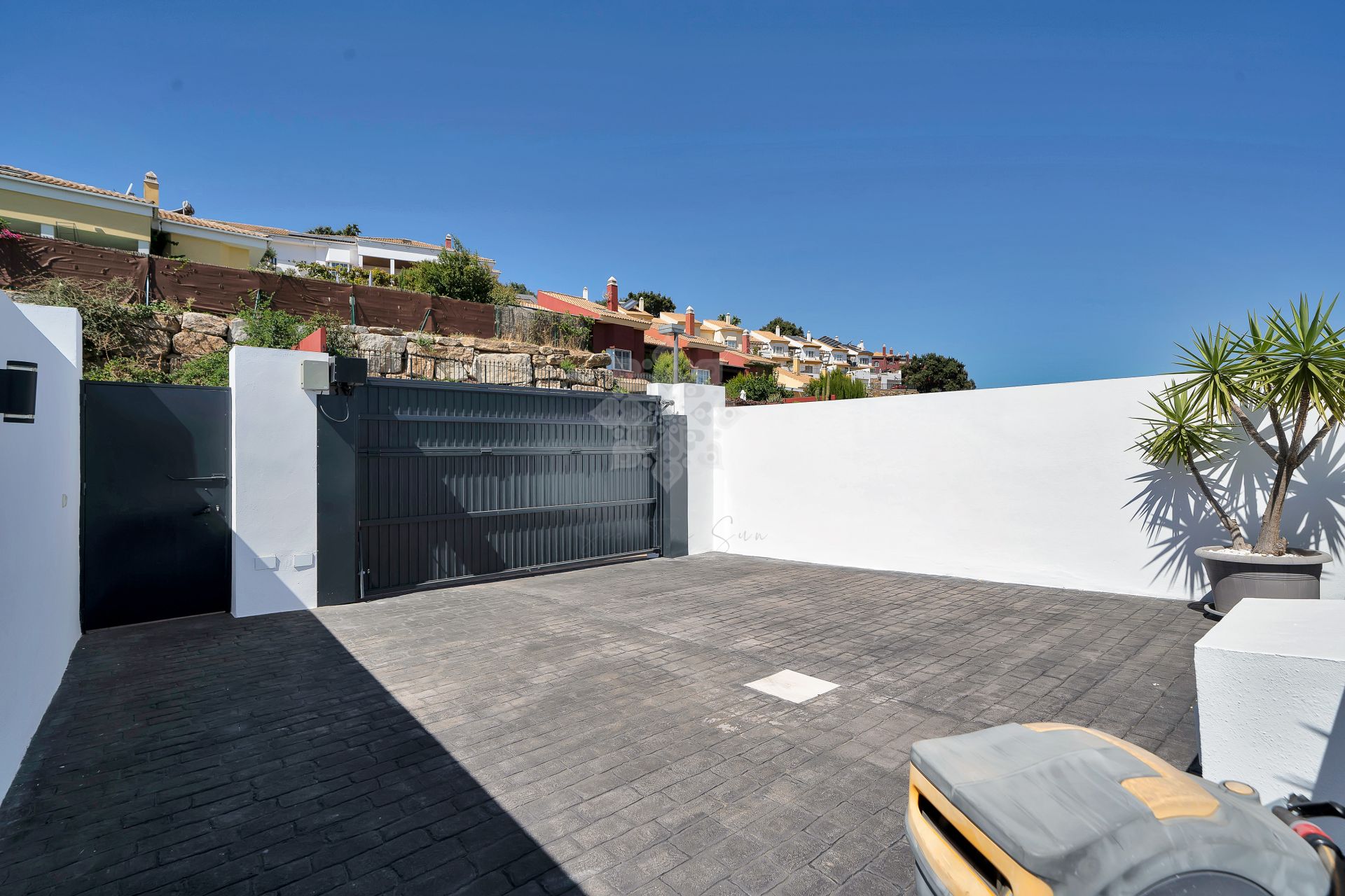 Semi Detached House in La Mairena, Marbella