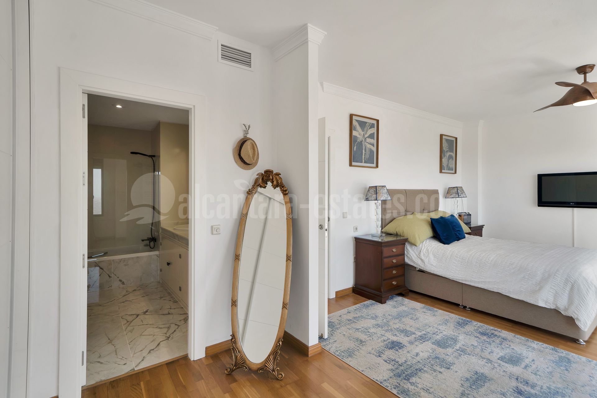 Semi Detached House in La Mairena, Marbella