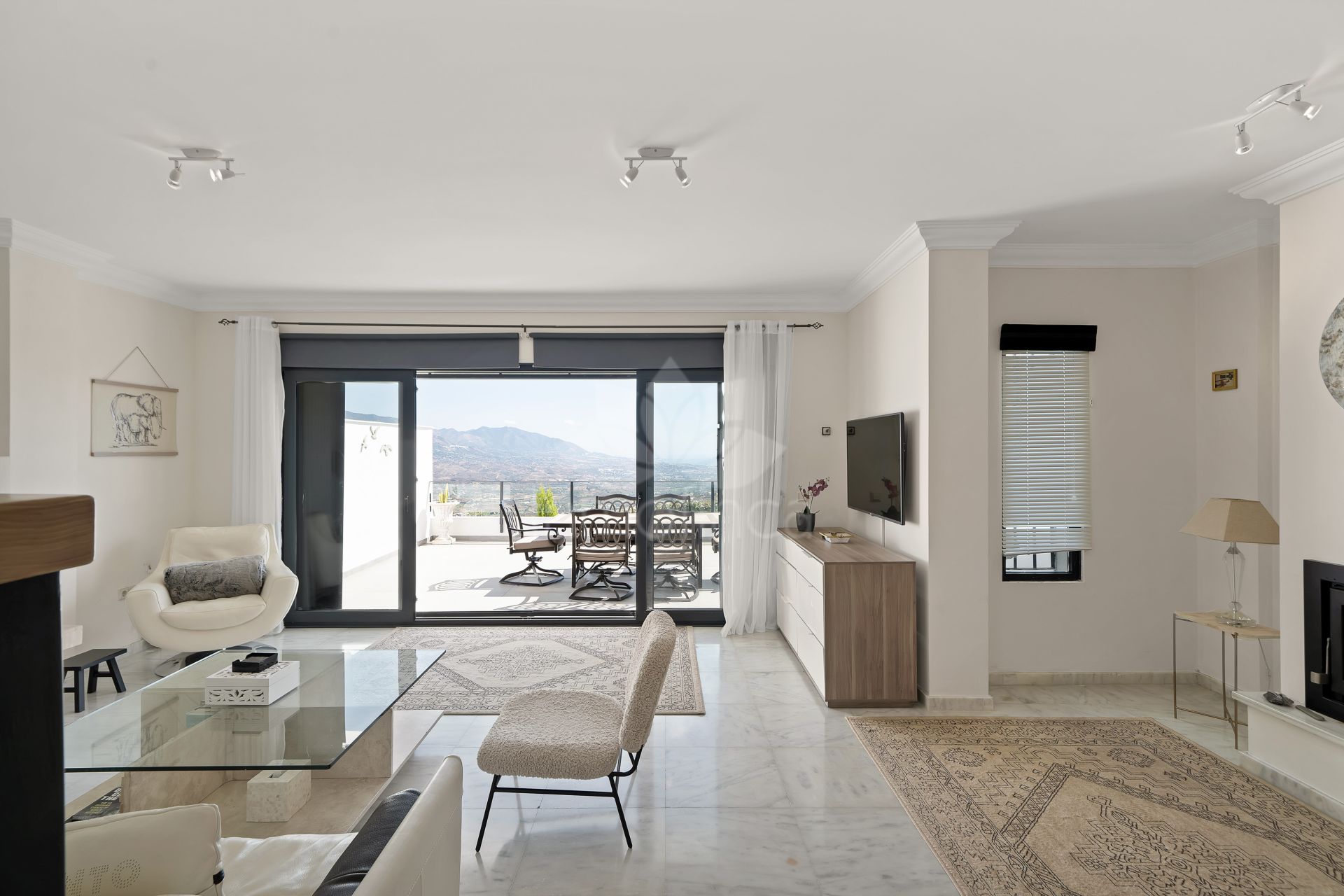 Semi Detached House in La Mairena, Marbella