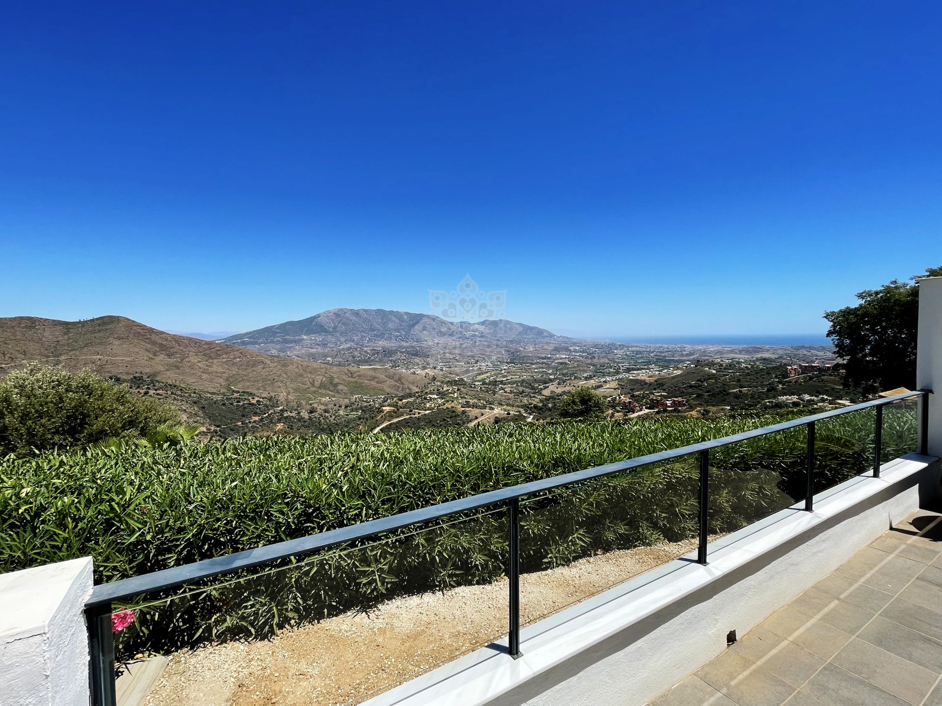 Pareado en La Mairena, Marbella