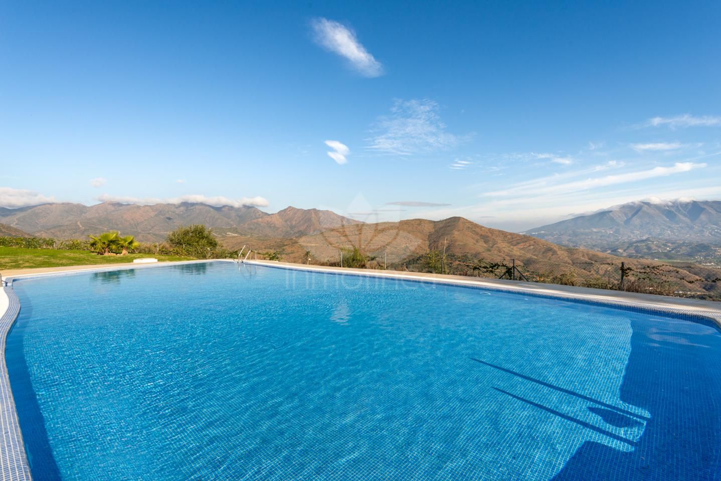 Semi Detached House in La Mairena, Marbella