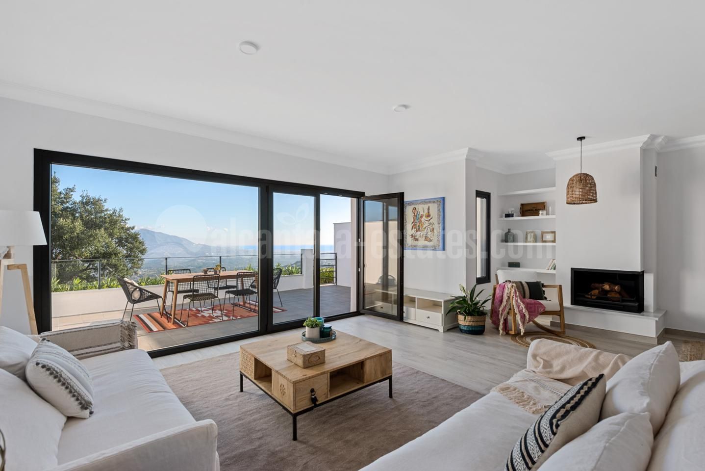 Town House in La Mairena, Marbella