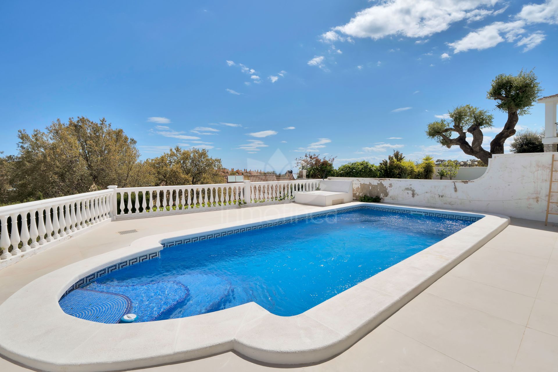 Semi Detached House in La Mairena, Marbella