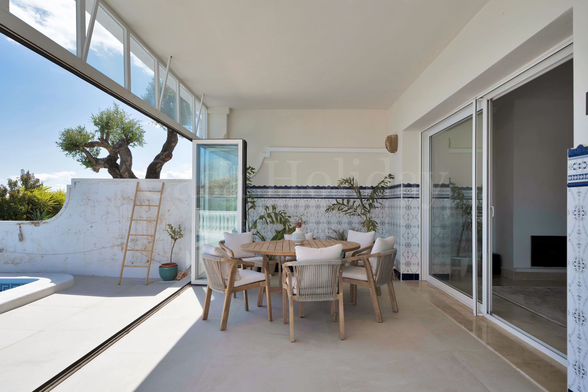Semi Detached House in La Mairena, Marbella