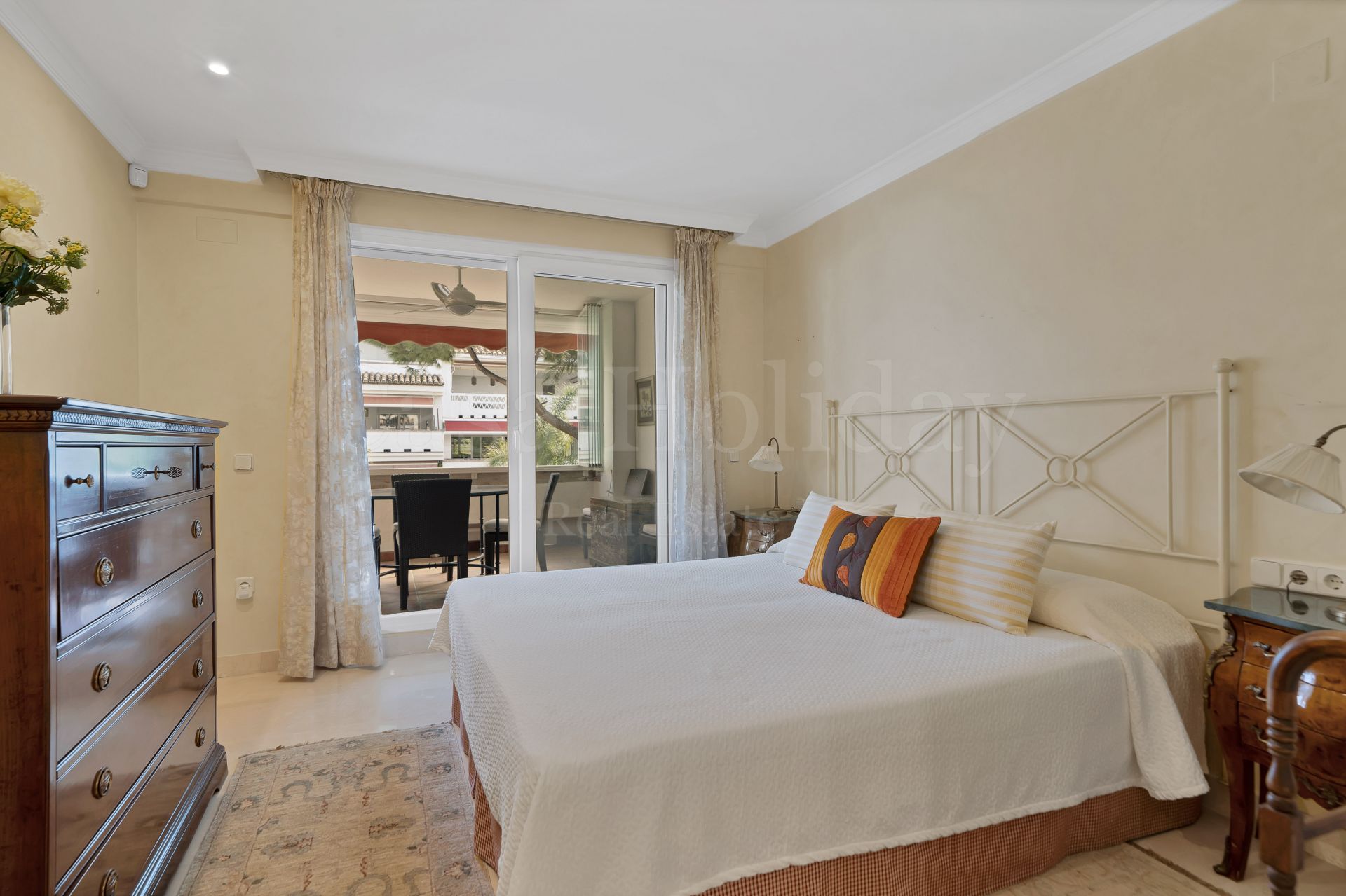 Apartamento en Las Cañas Beach, Marbella