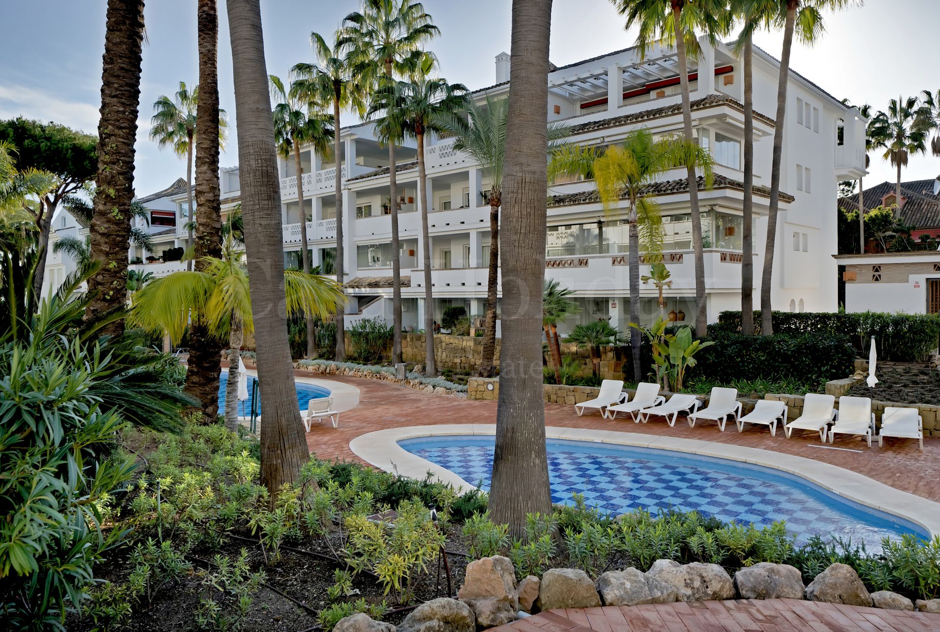 Apartamento en Las Cañas Beach, Marbella