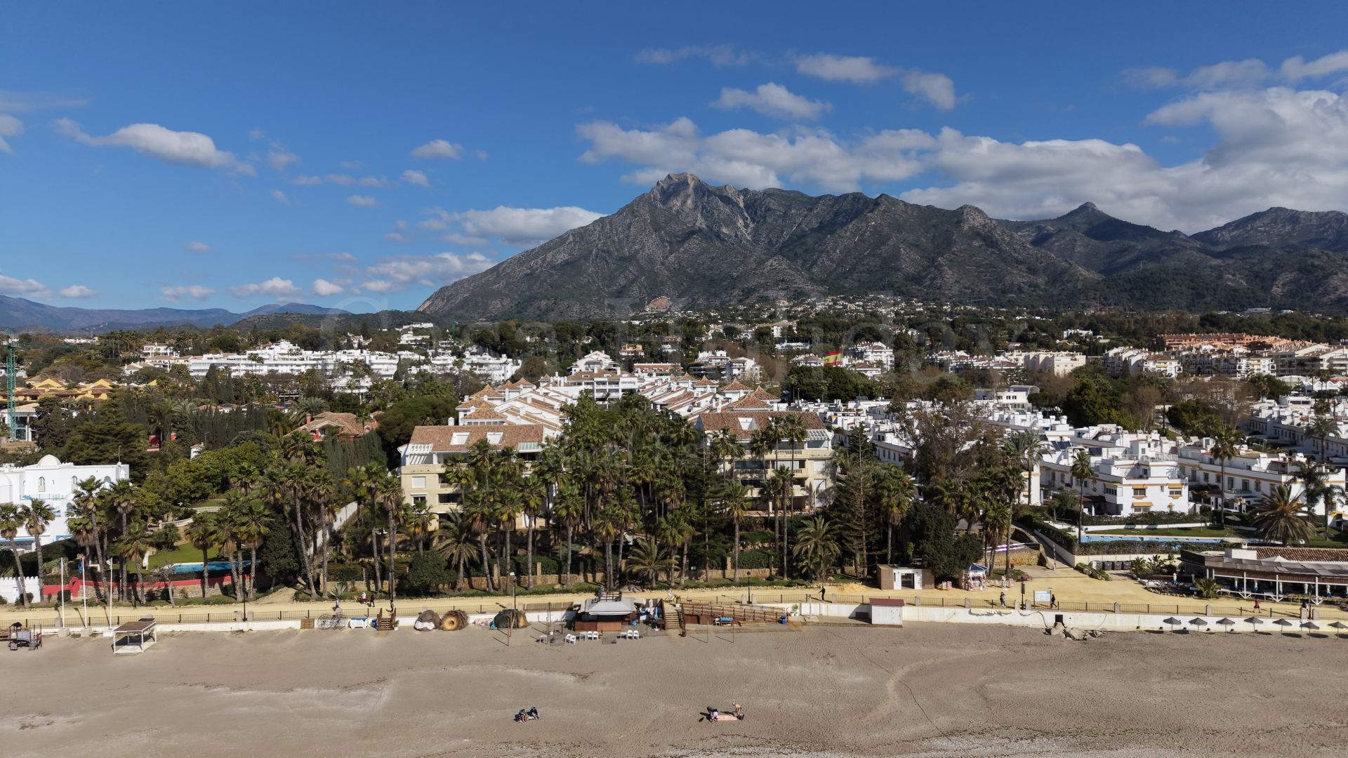 Apartamento en Las Cañas Beach, Marbella
