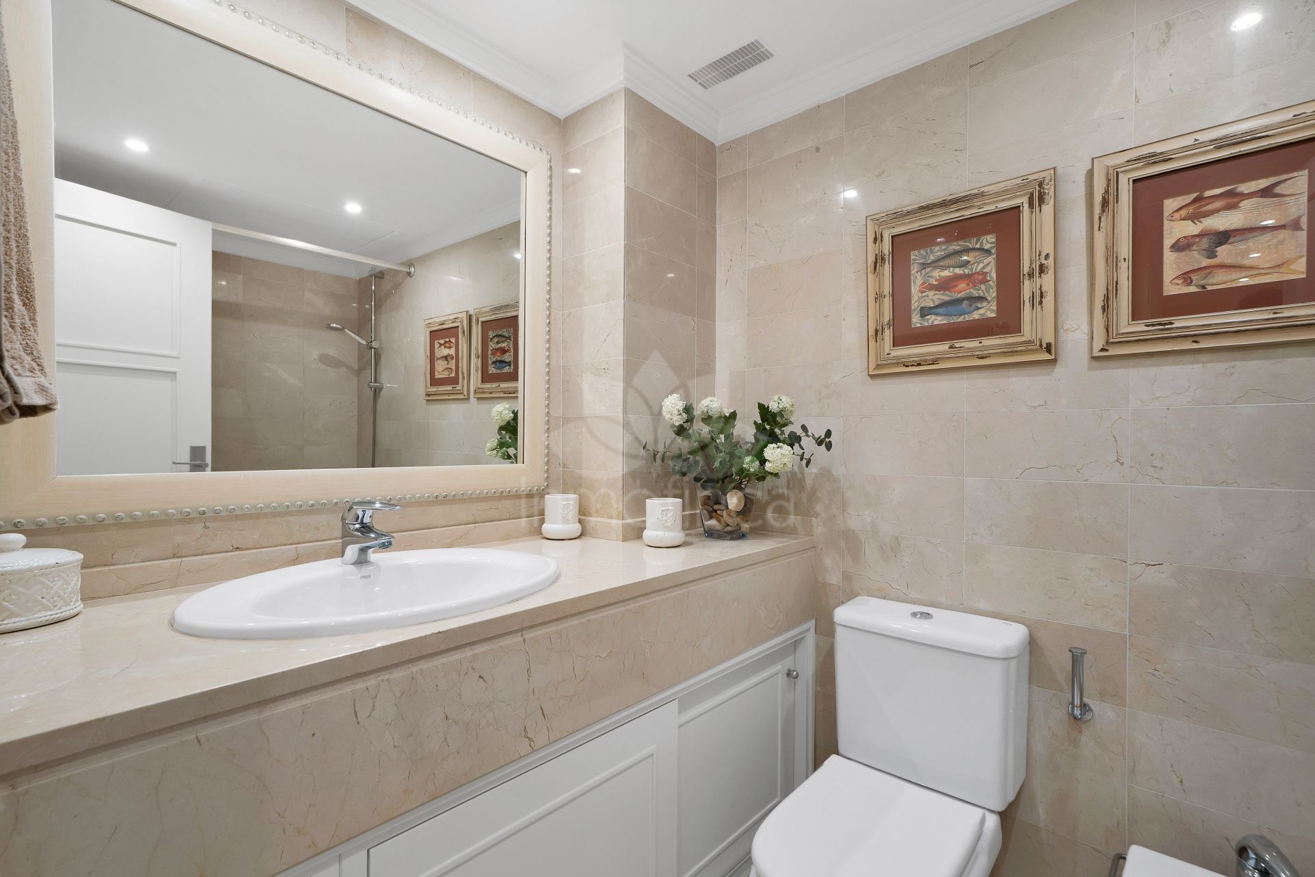 Apartamento en Las Cañas Beach, Marbella