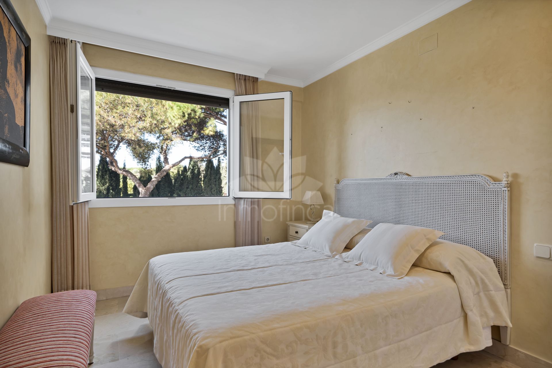 Apartamento en Las Cañas Beach, Marbella