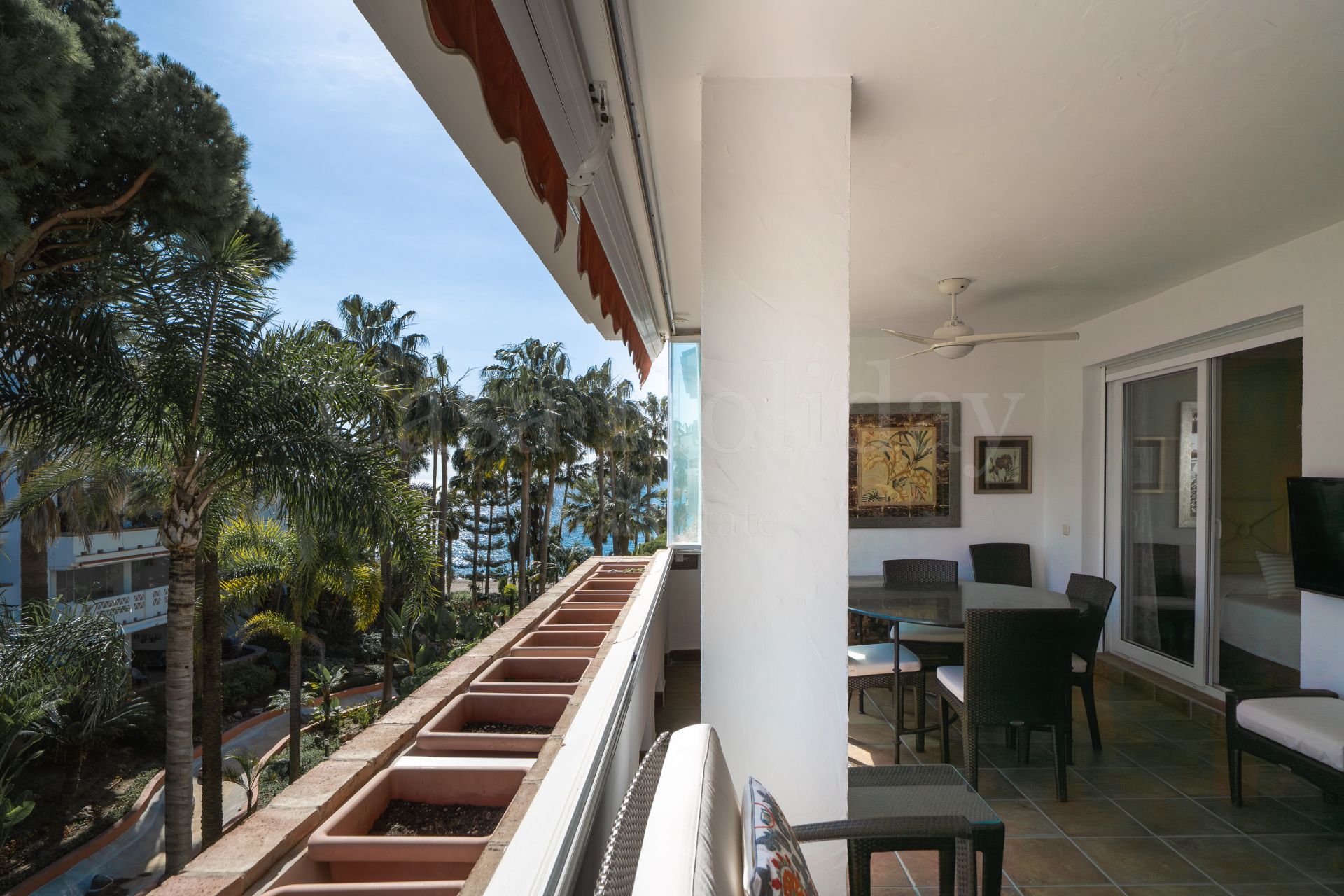 Apartamento en Las Cañas Beach, Marbella