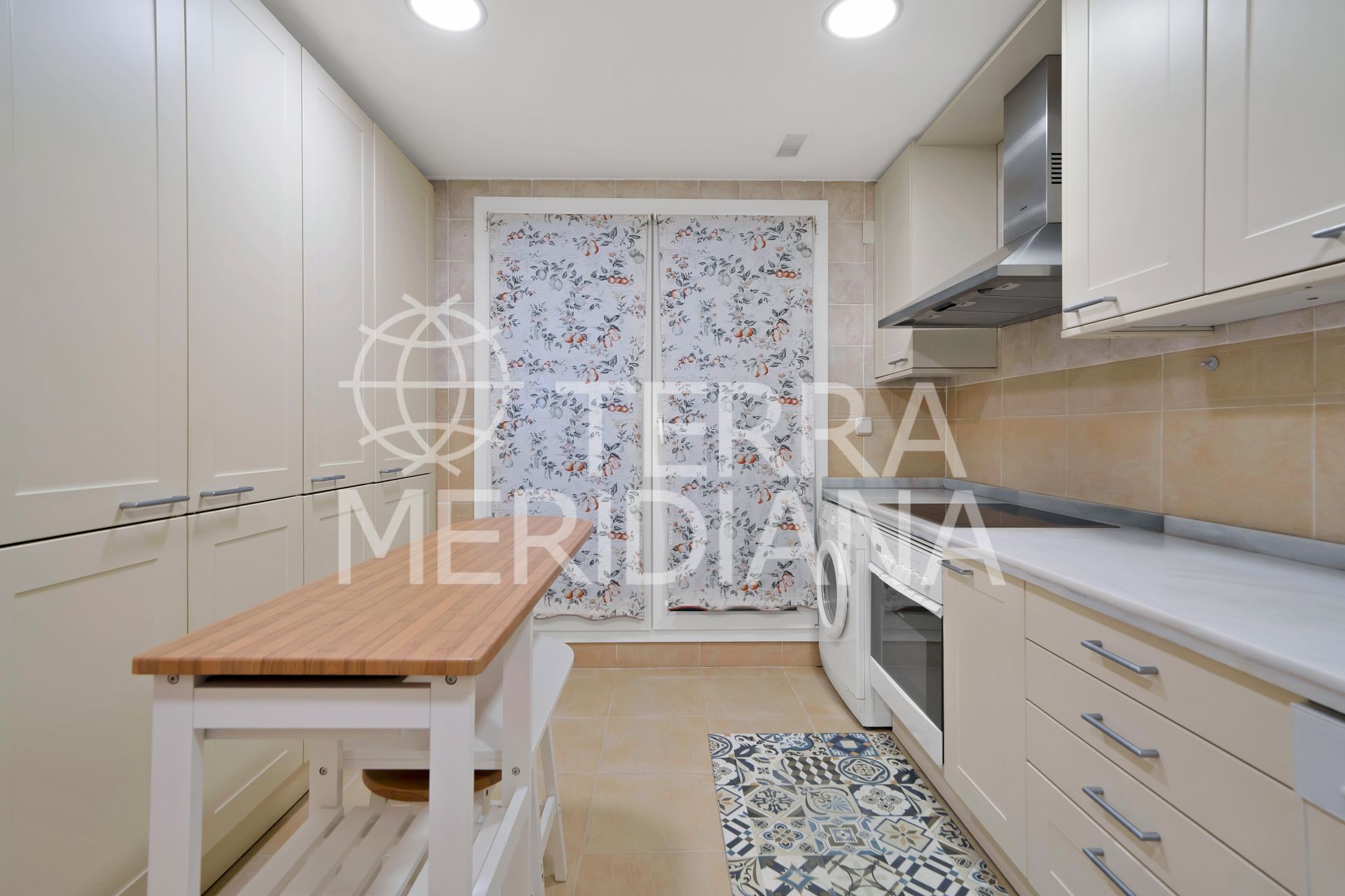 Apartment in Las Cañas Beach, Marbella