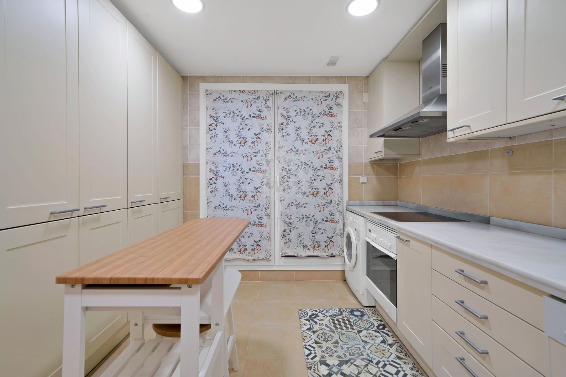 Apartment in Las Cañas Beach, Marbella