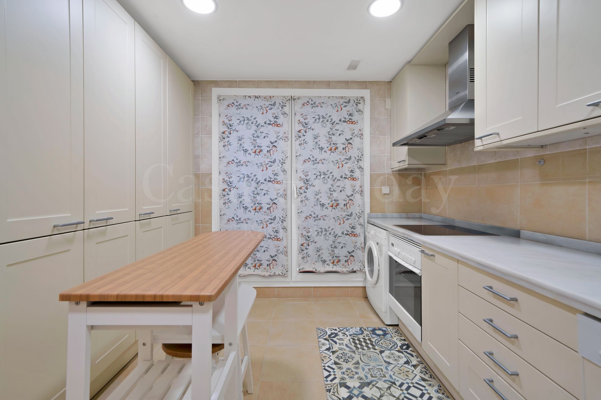 Apartamento en Las Cañas Beach, Marbella