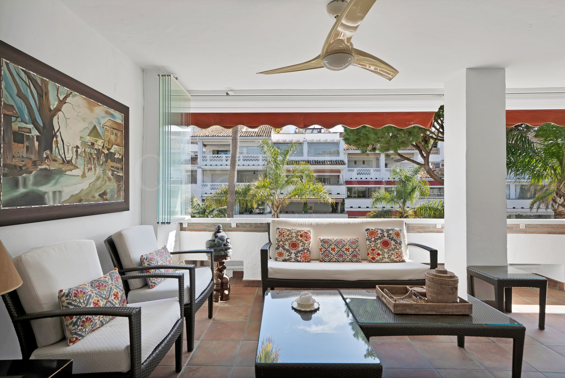 Apartamento en Las Cañas Beach, Marbella