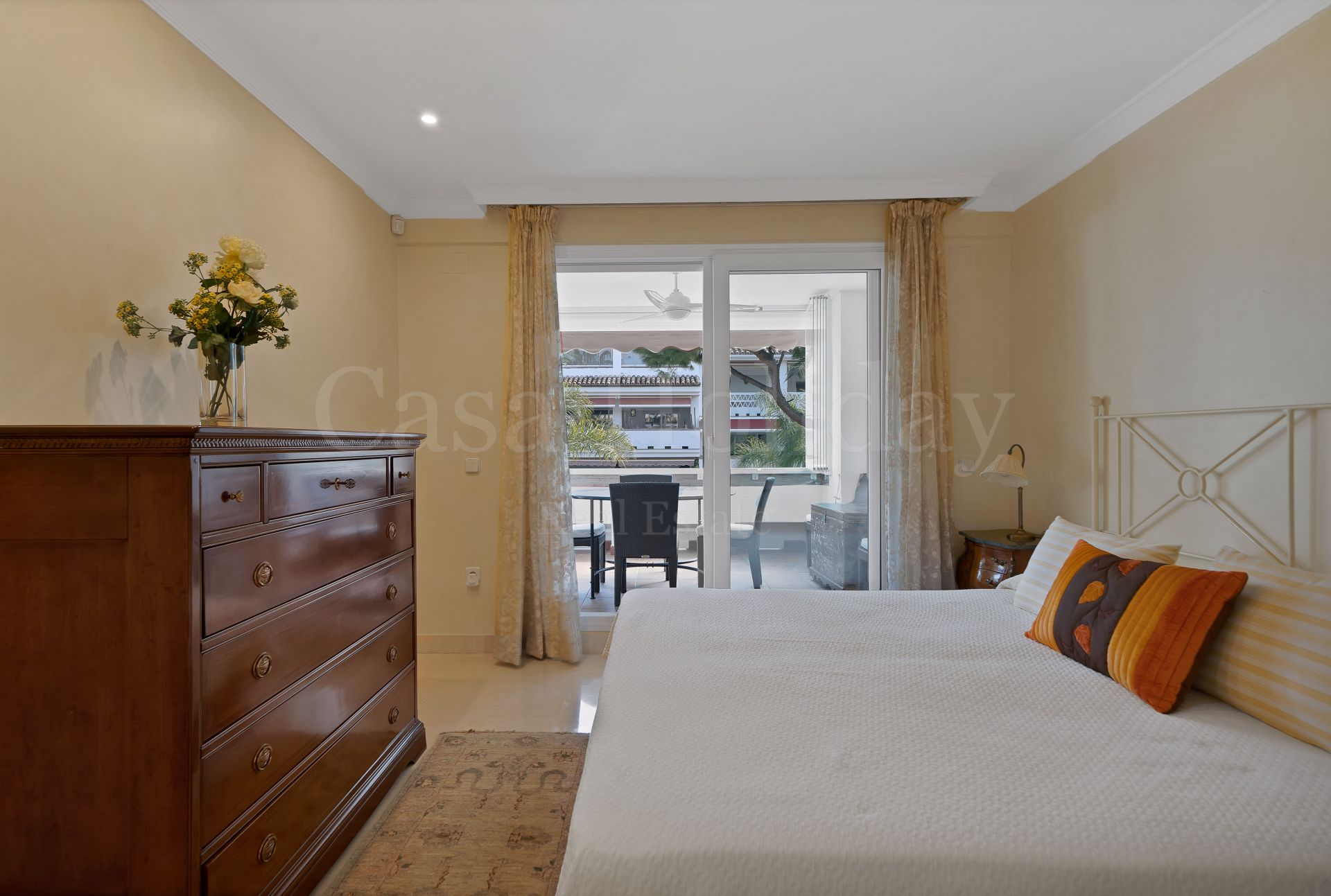 Apartamento en Las Cañas Beach, Marbella